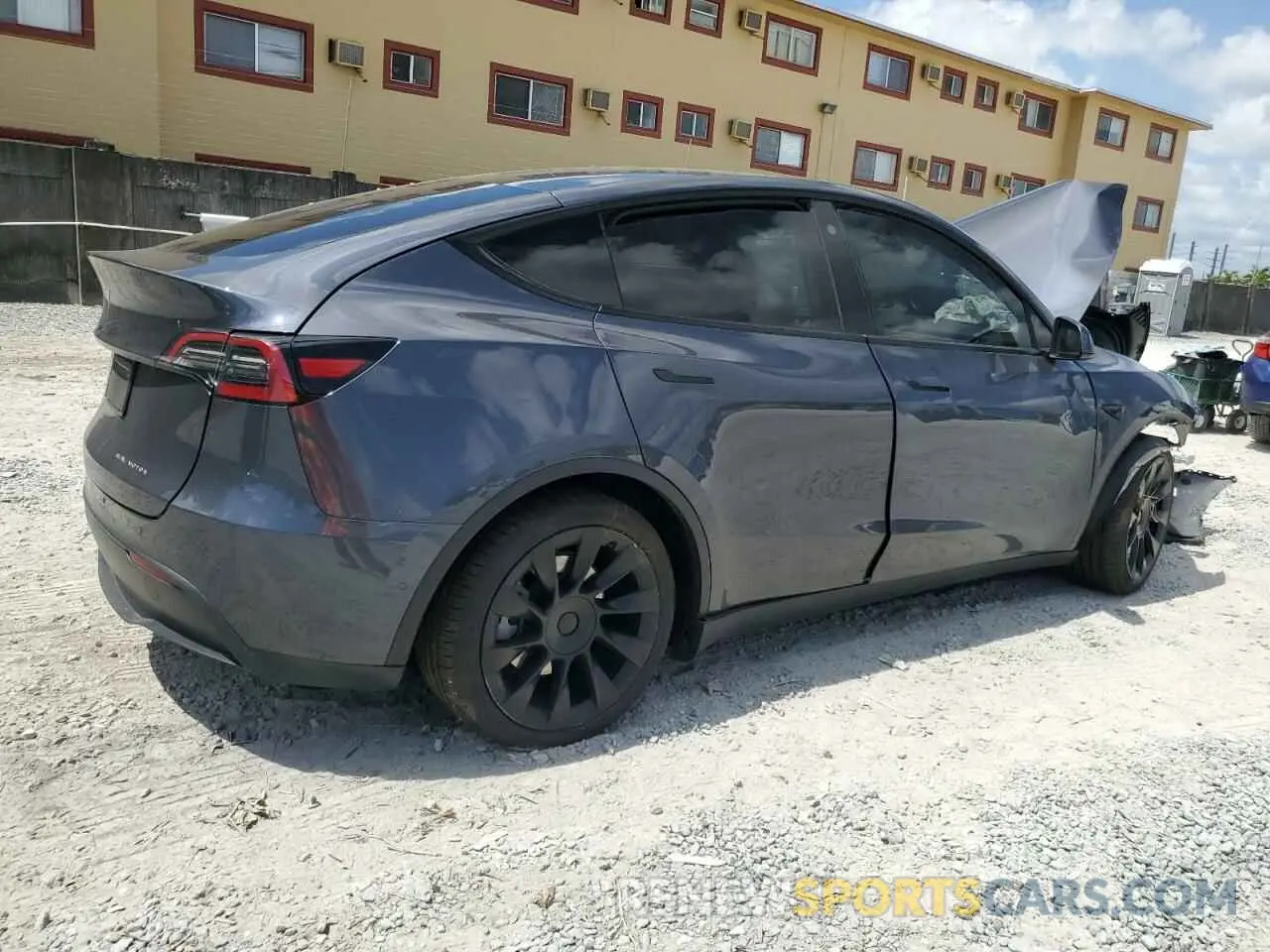 3 Photograph of a damaged car 5YJYGAEE8MF208854 TESLA MODEL Y 2021