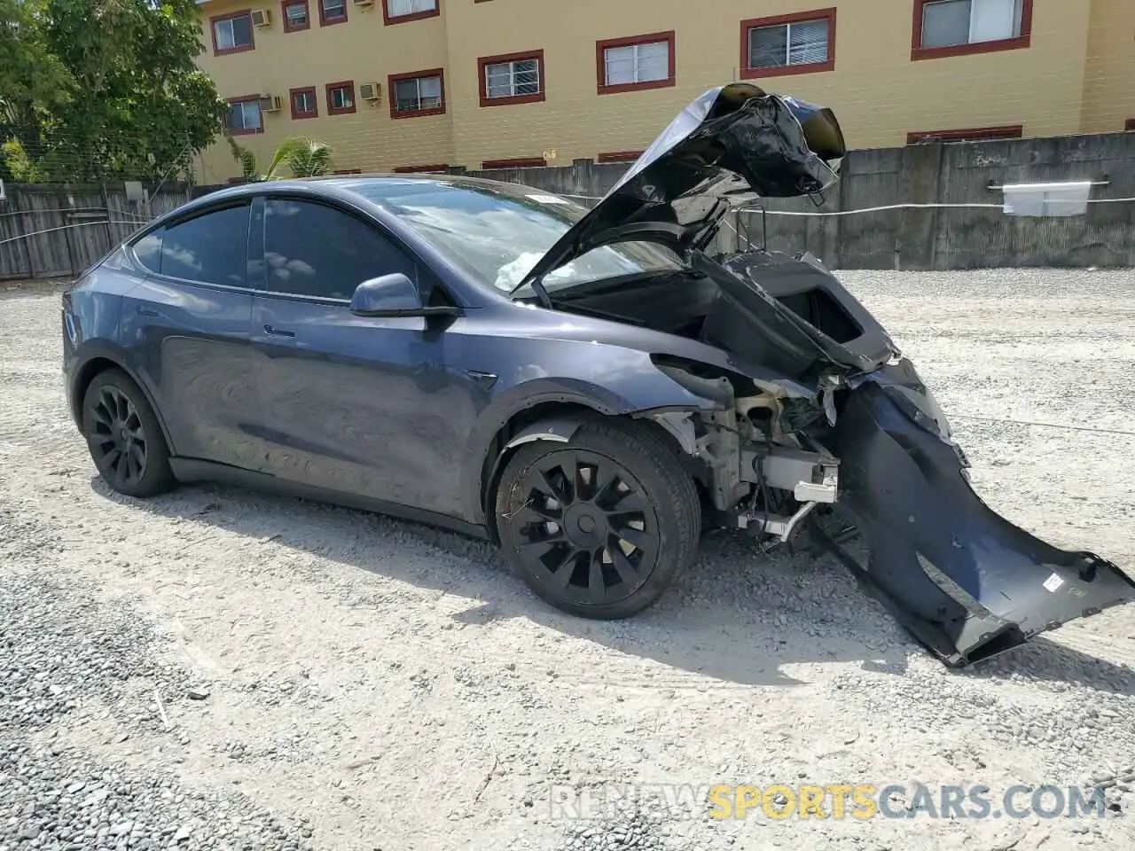 4 Photograph of a damaged car 5YJYGAEE8MF208854 TESLA MODEL Y 2021
