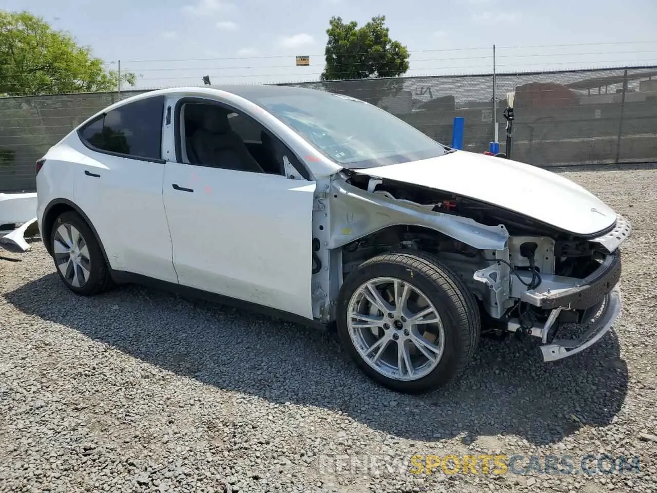 4 Фотография поврежденного автомобиля 5YJYGAEE8MF258461 TESLA MODEL Y 2021