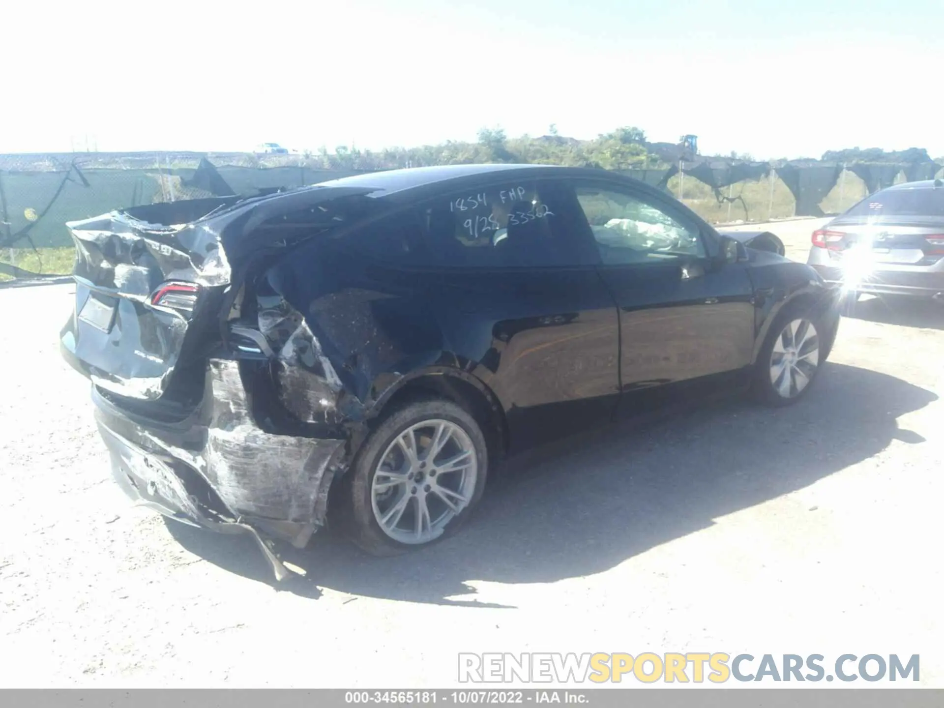 4 Фотография поврежденного автомобиля 5YJYGAEE9MF261854 TESLA MODEL Y 2021