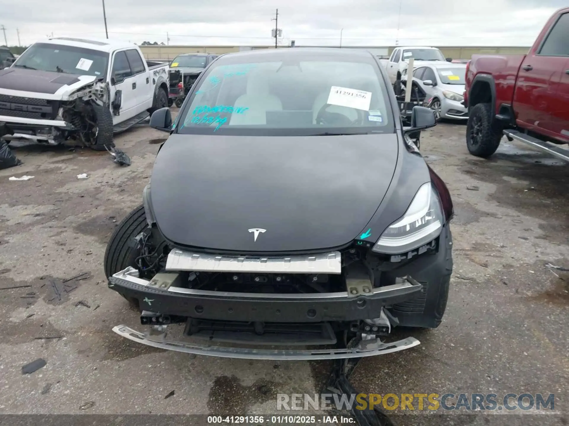 13 Photograph of a damaged car 5YJYGAEE9MF303374 TESLA MODEL Y 2021