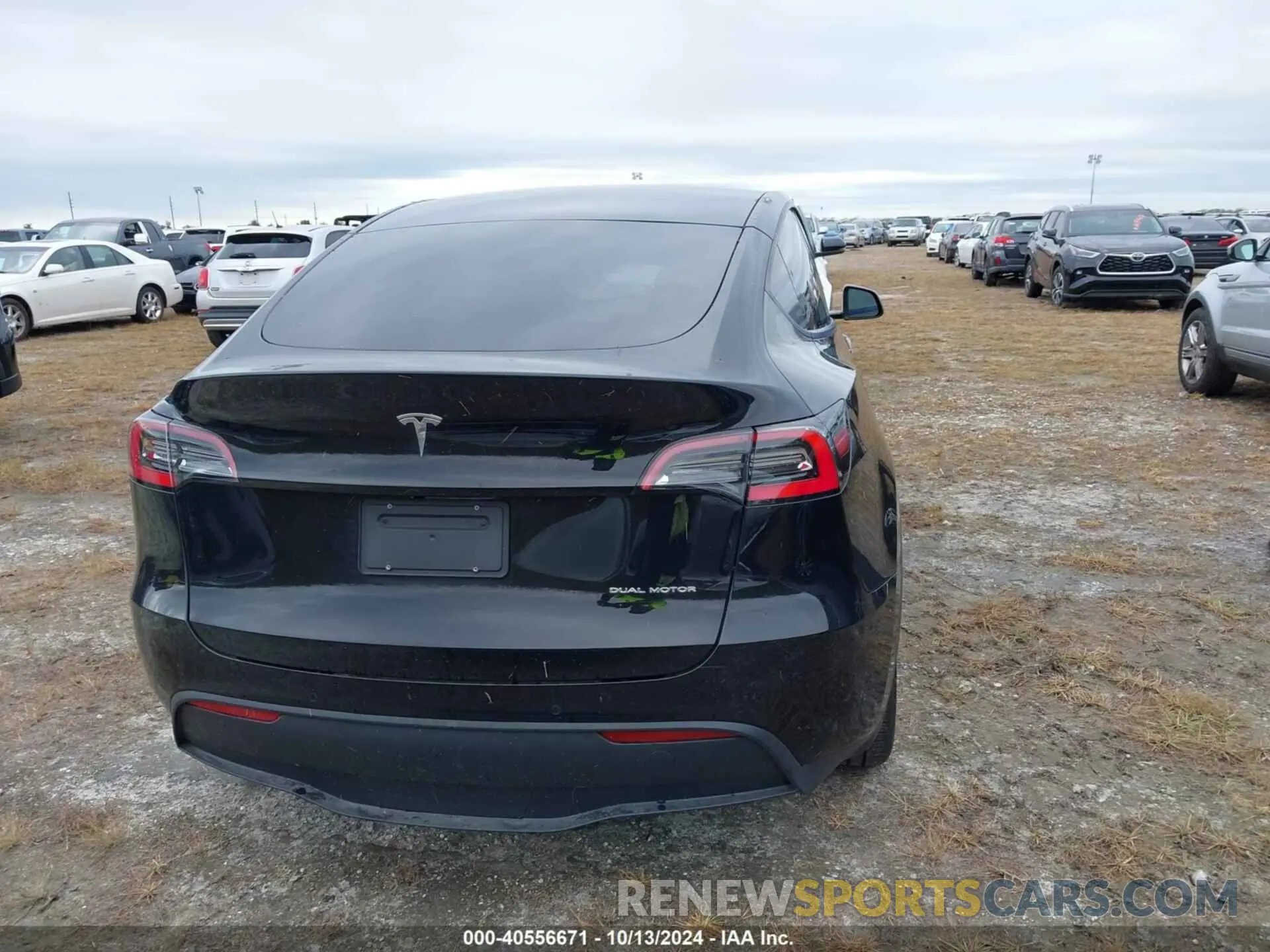 15 Photograph of a damaged car 5YJYGAEEXMF188106 TESLA MODEL Y 2021