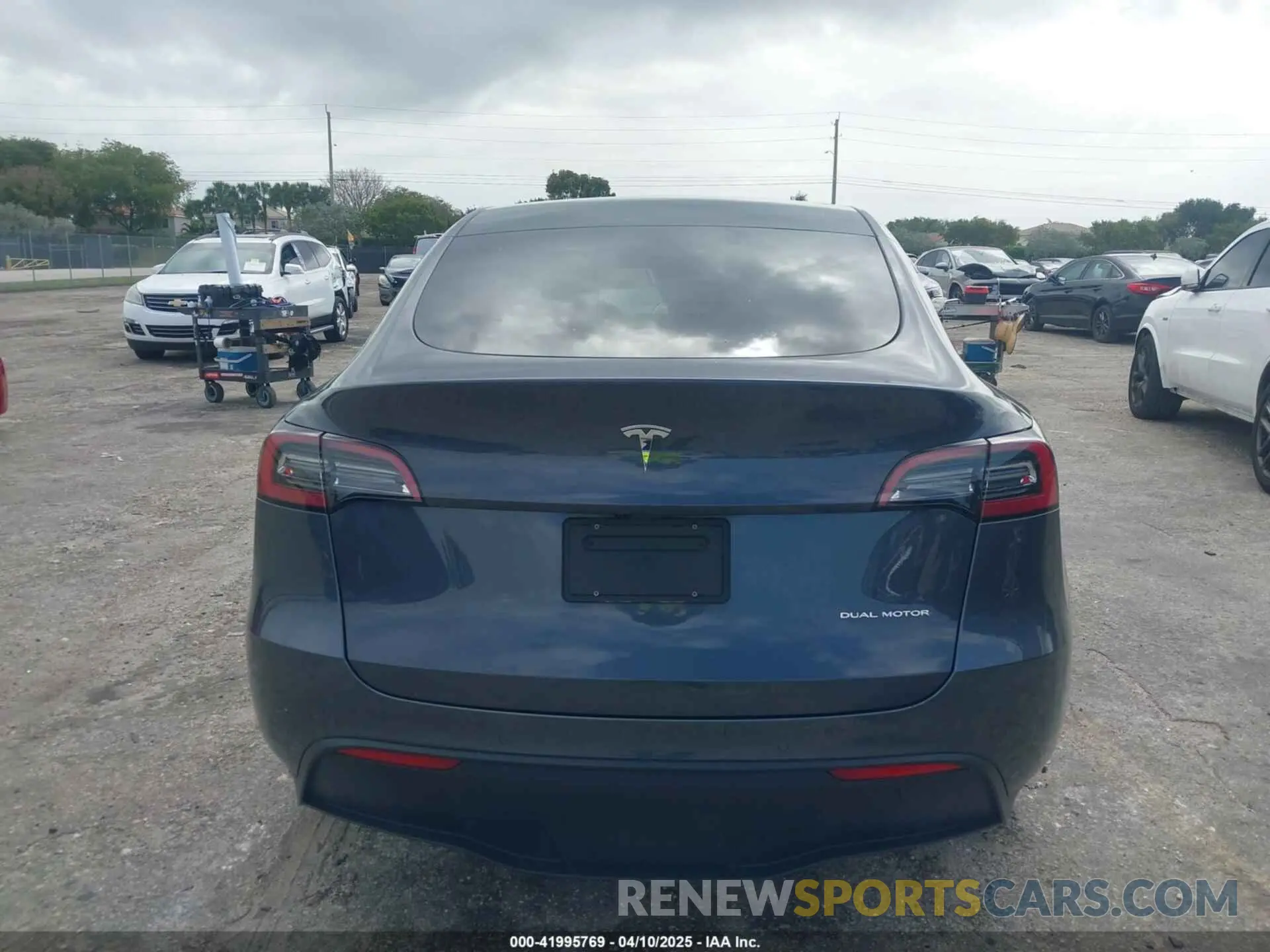 16 Фотография поврежденного автомобиля 5YJYGAEEXMF194066 TESLA MODEL Y 2021