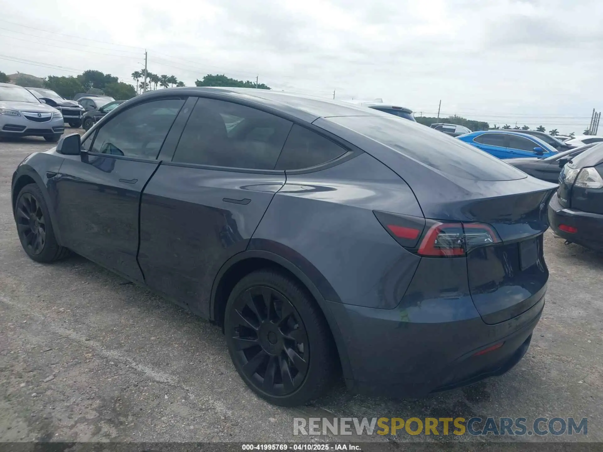 3 Фотография поврежденного автомобиля 5YJYGAEEXMF194066 TESLA MODEL Y 2021