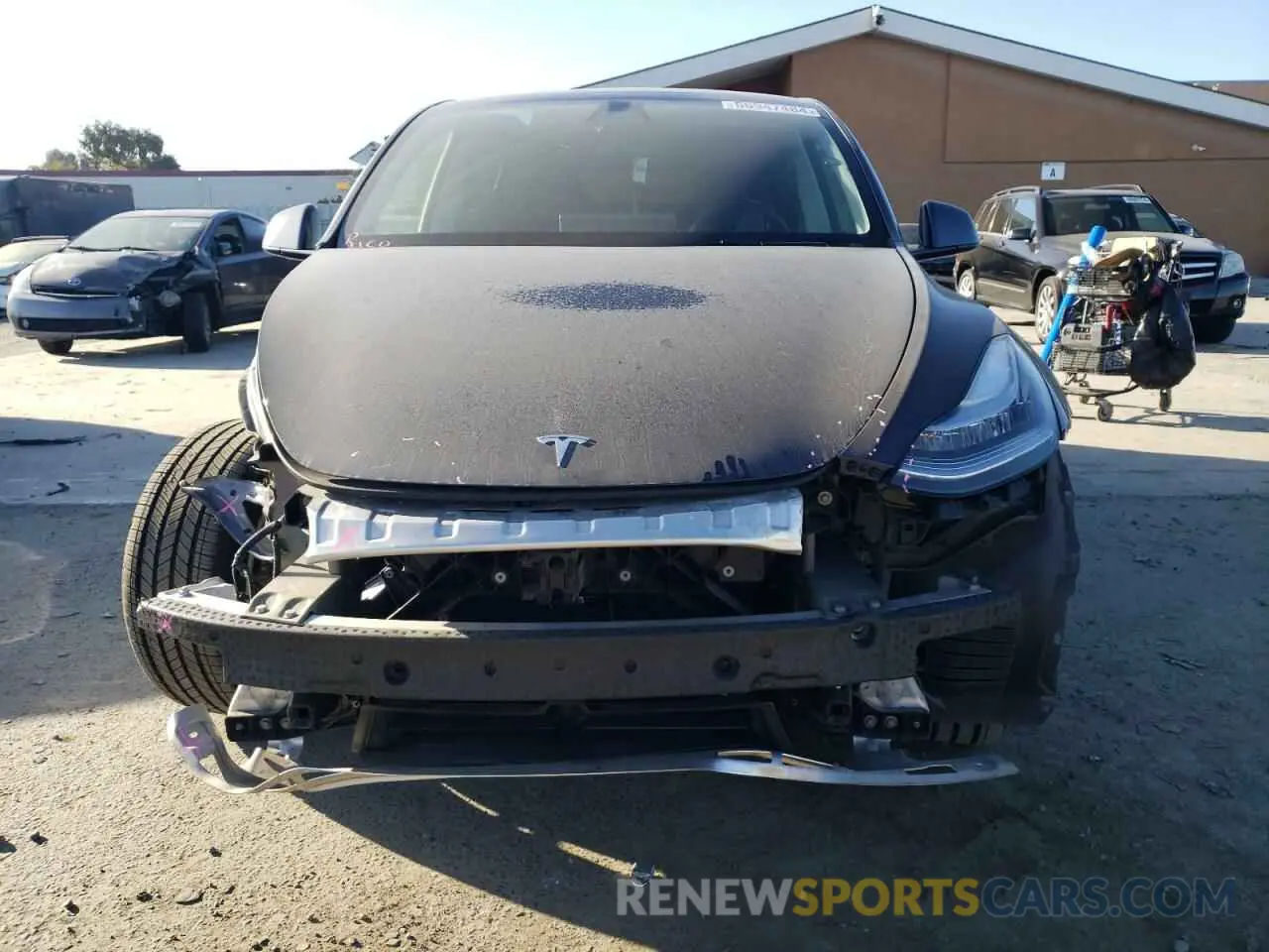 5 Photograph of a damaged car 5YJYGAEEXMF230158 TESLA MODEL Y 2021