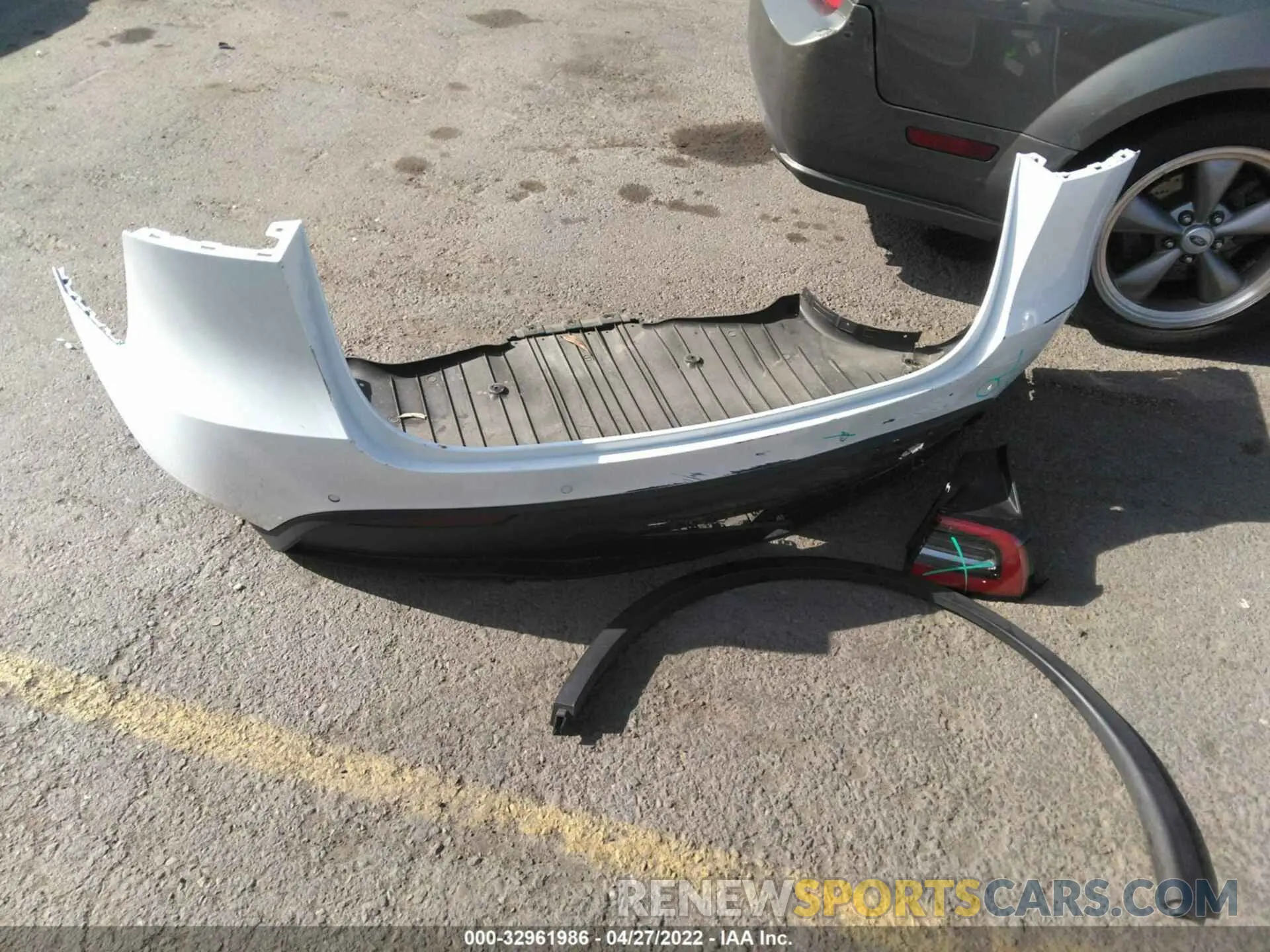 12 Photograph of a damaged car 5YJYGDED0MF103668 TESLA MODEL Y 2021