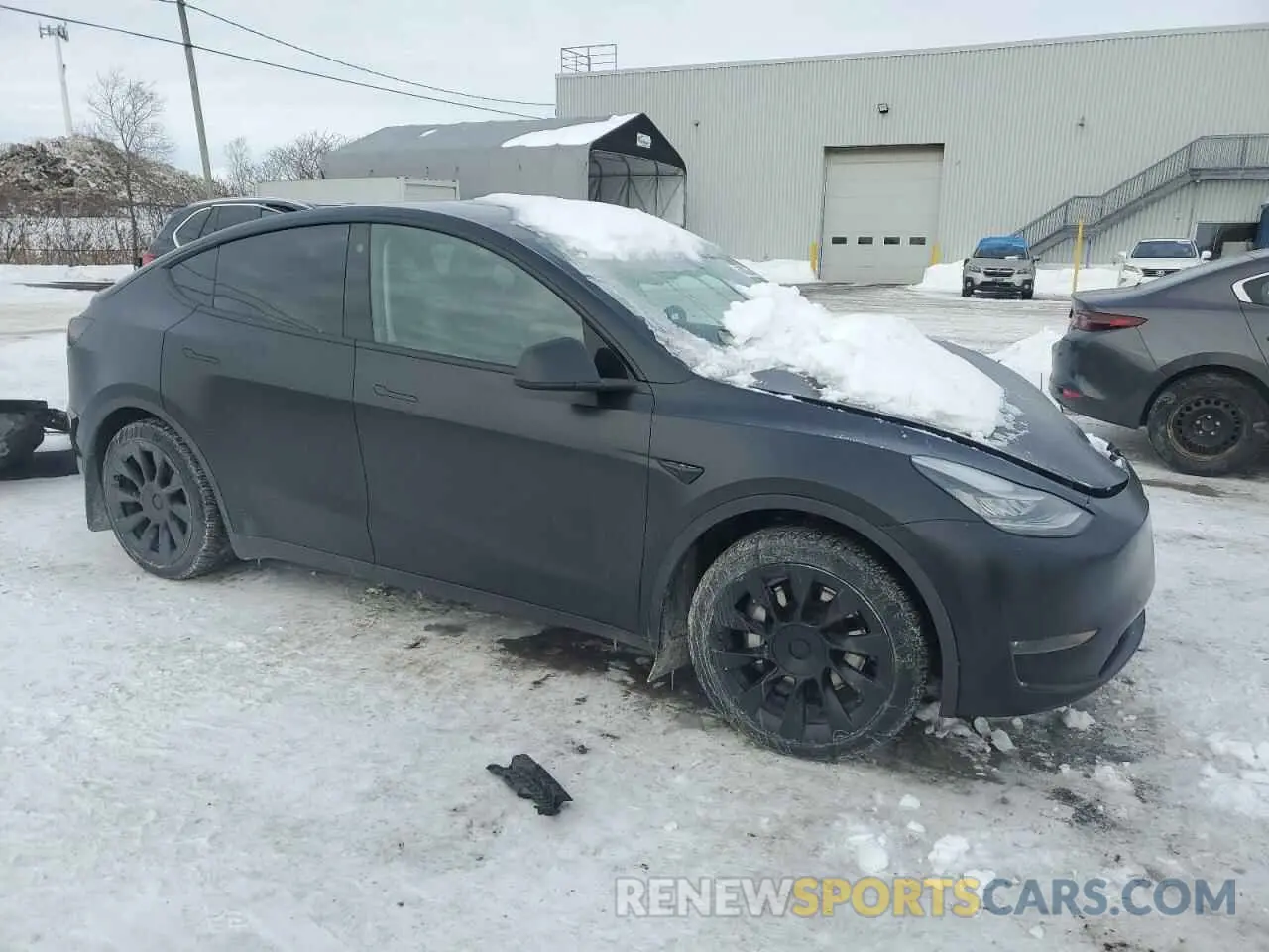 4 Photograph of a damaged car 5YJYGDED3MF120514 TESLA MODEL Y 2021
