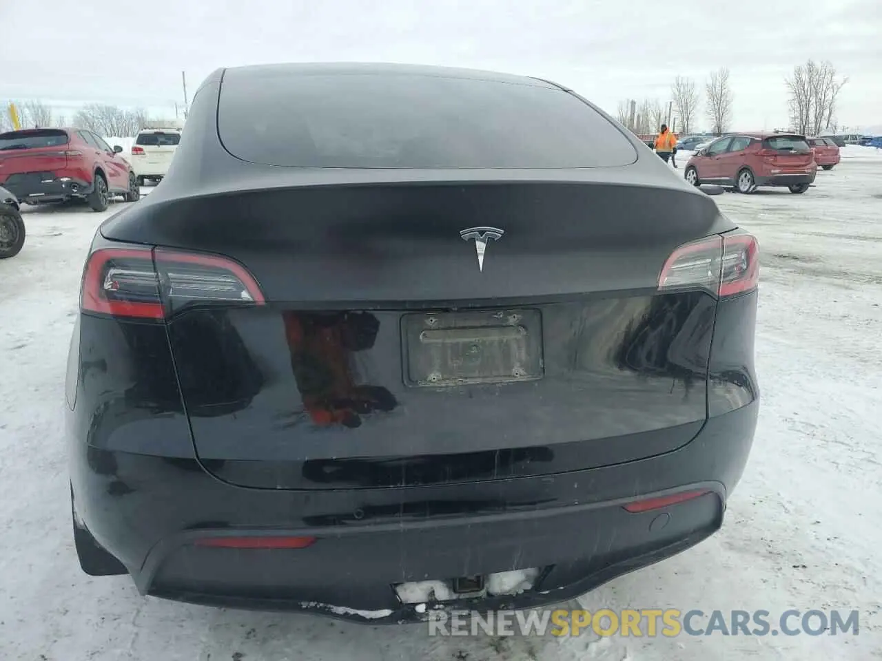 6 Photograph of a damaged car 5YJYGDED3MF120514 TESLA MODEL Y 2021