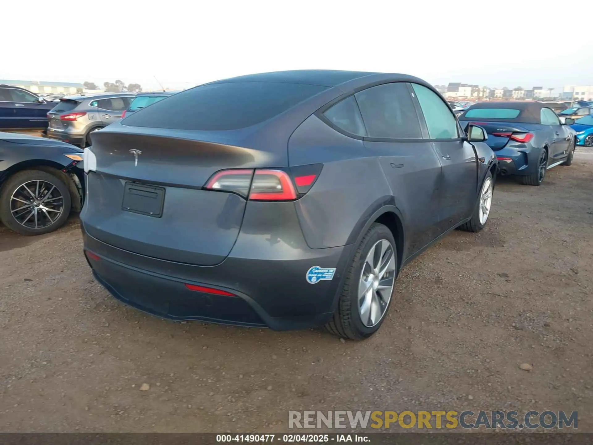 4 Фотография поврежденного автомобиля 5YJYGDED4MF121963 TESLA MODEL Y 2021