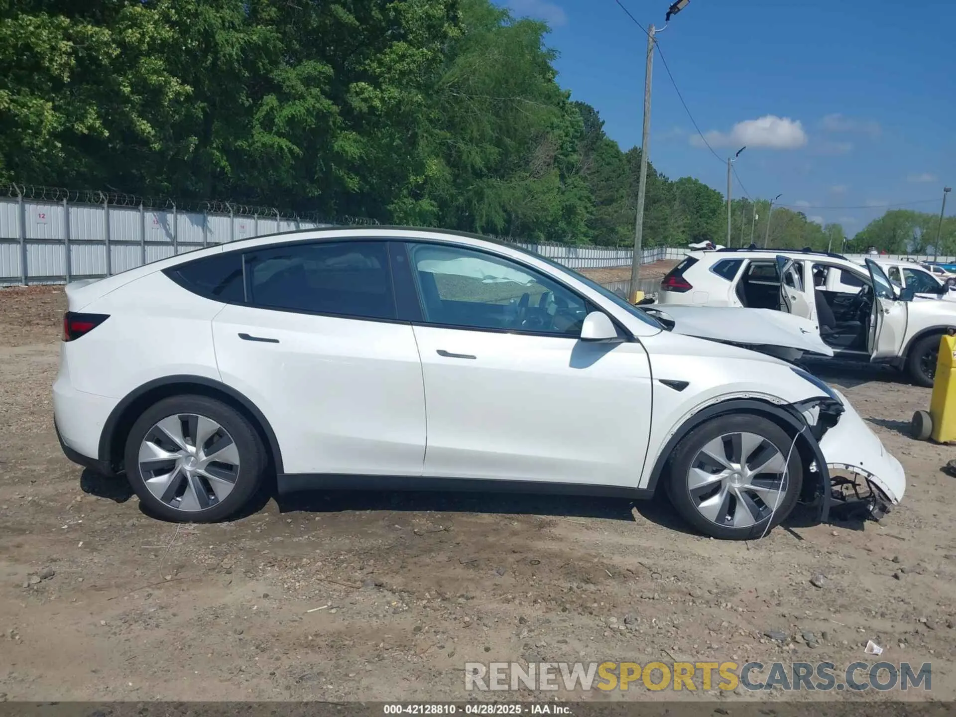 13 Фотография поврежденного автомобиля 5YJYGDED4MF192824 TESLA MODEL Y 2021