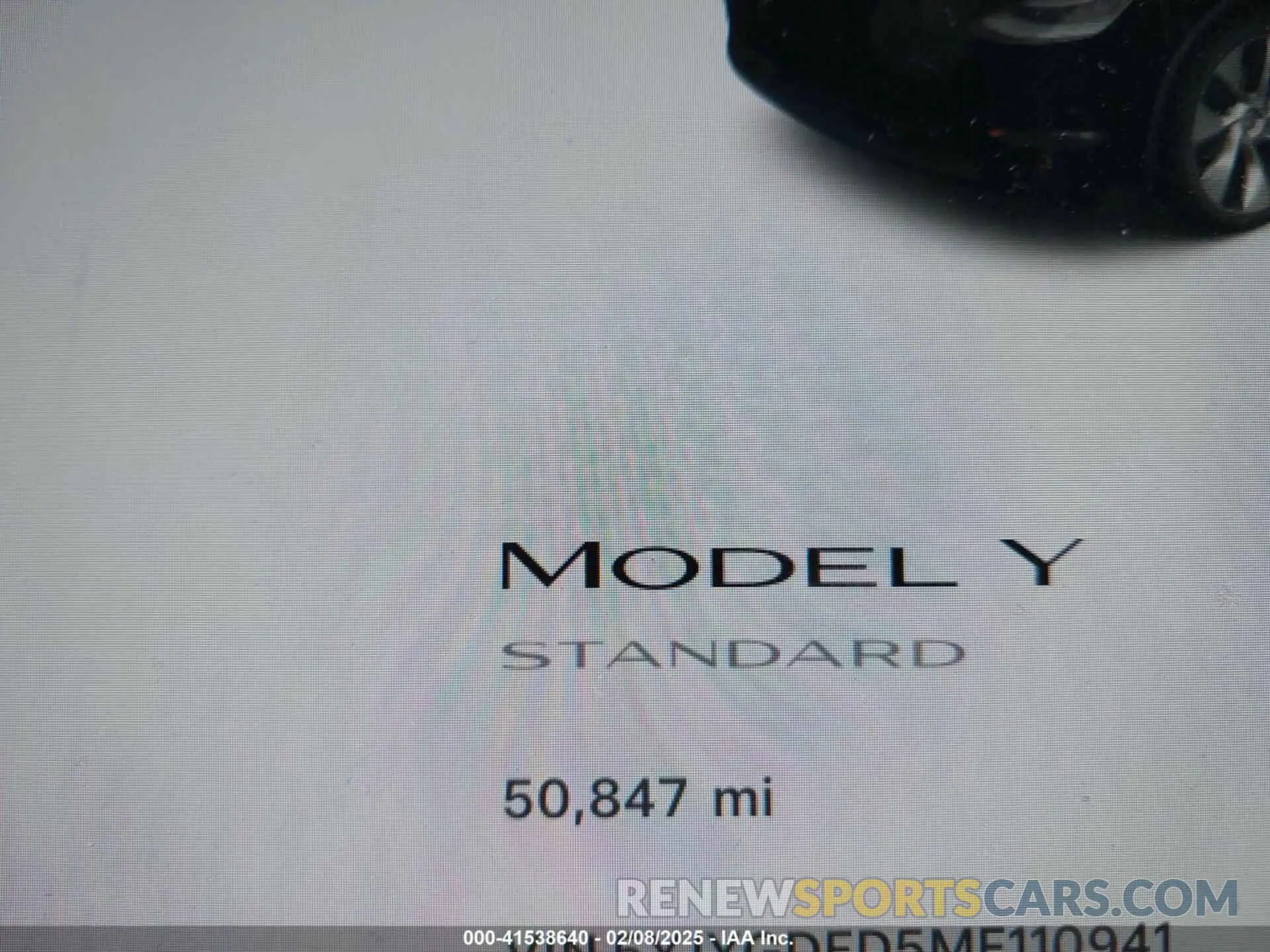 16 Photograph of a damaged car 5YJYGDED5MF110941 TESLA MODEL Y 2021
