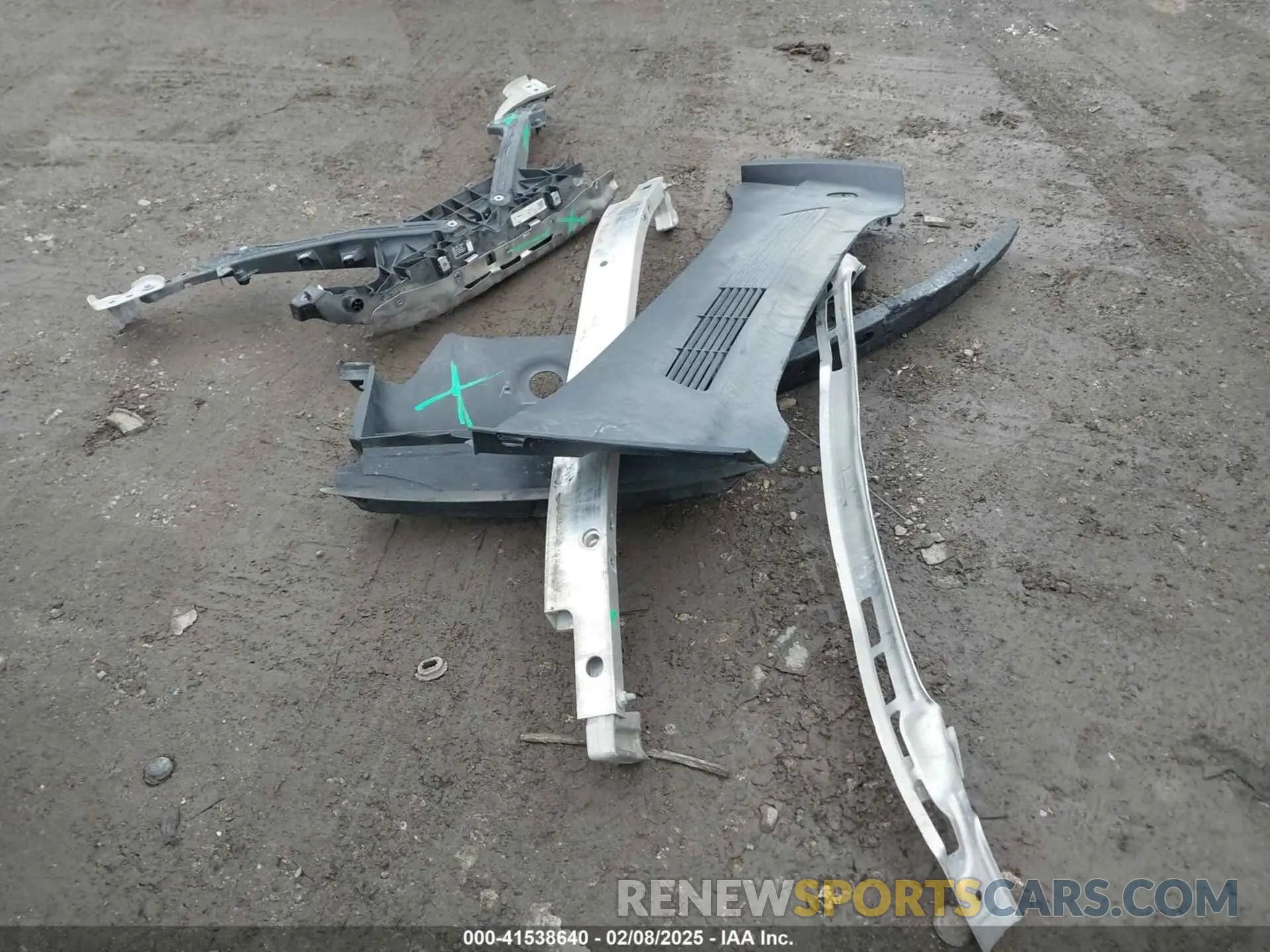 20 Photograph of a damaged car 5YJYGDED5MF110941 TESLA MODEL Y 2021