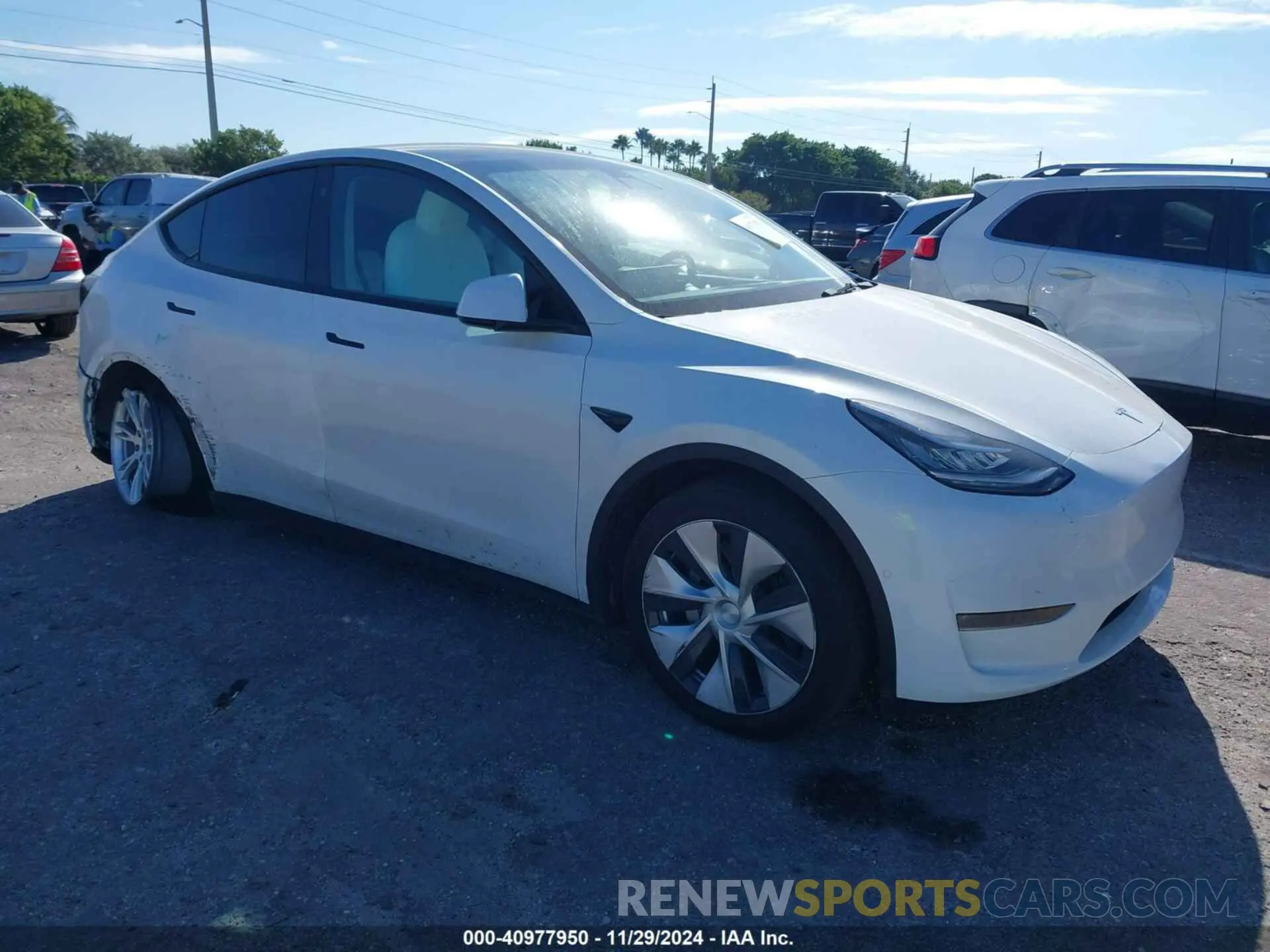 1 Photograph of a damaged car 5YJYGDED5MF115203 TESLA MODEL Y 2021