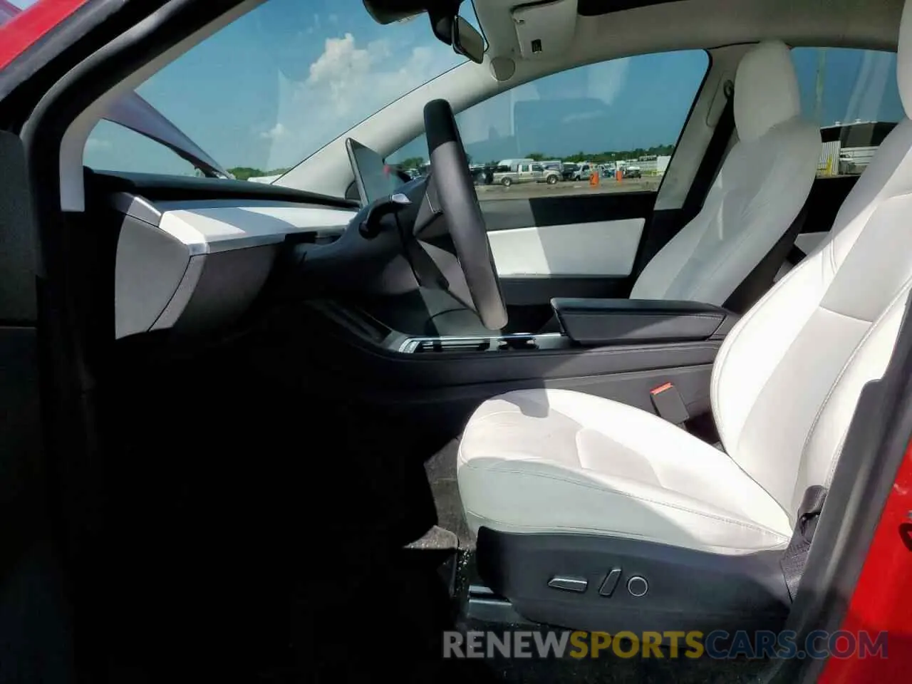 7 Photograph of a damaged car 5YJYGDED5MF123334 TESLA MODEL Y 2021