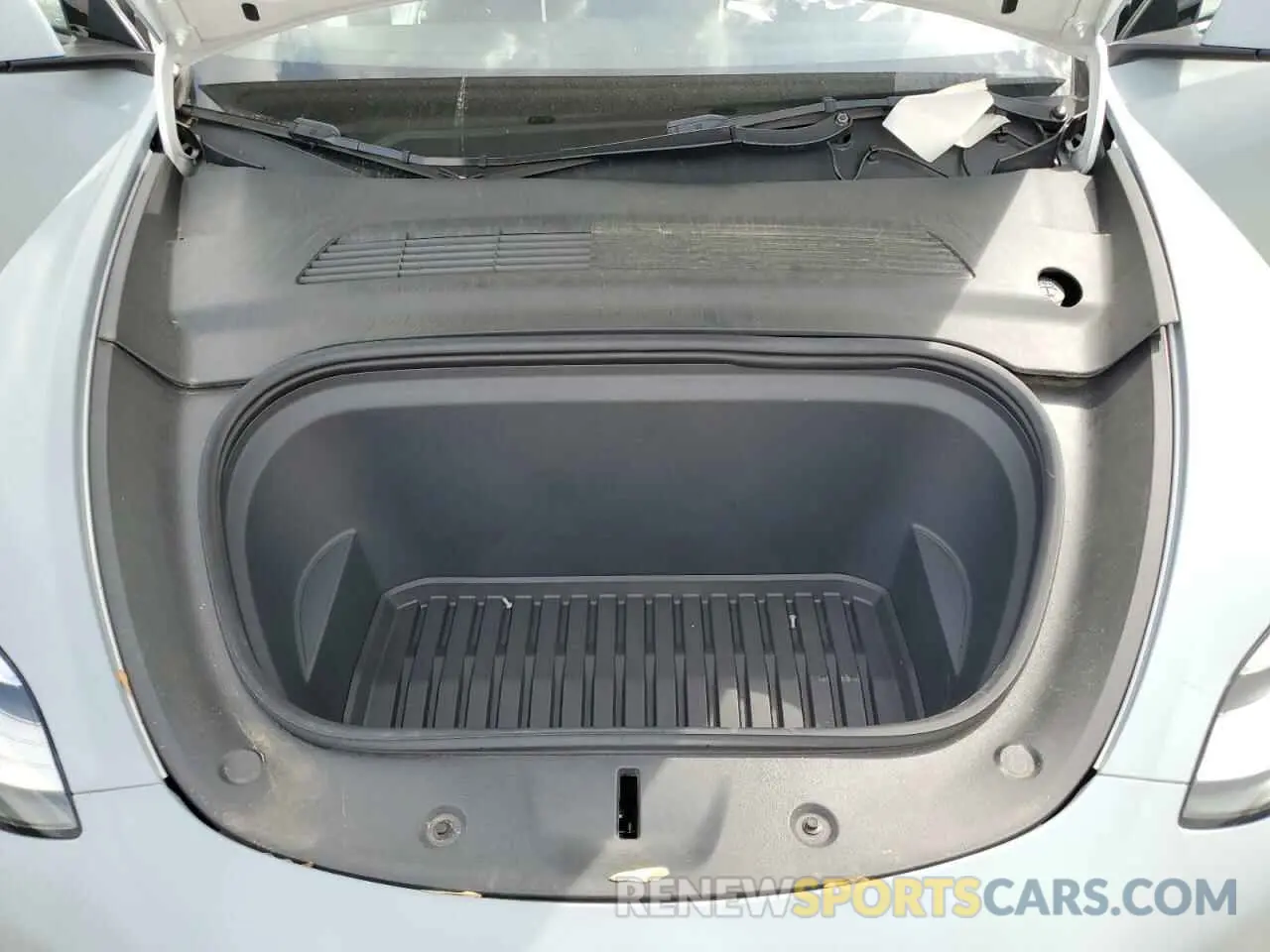 12 Photograph of a damaged car 5YJYGDED6MF105621 TESLA MODEL Y 2021