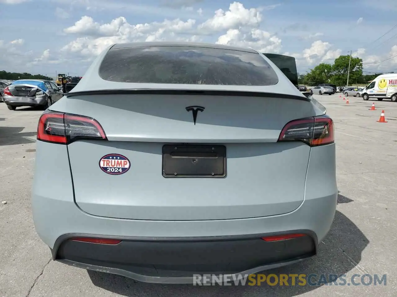 6 Photograph of a damaged car 5YJYGDED6MF105621 TESLA MODEL Y 2021