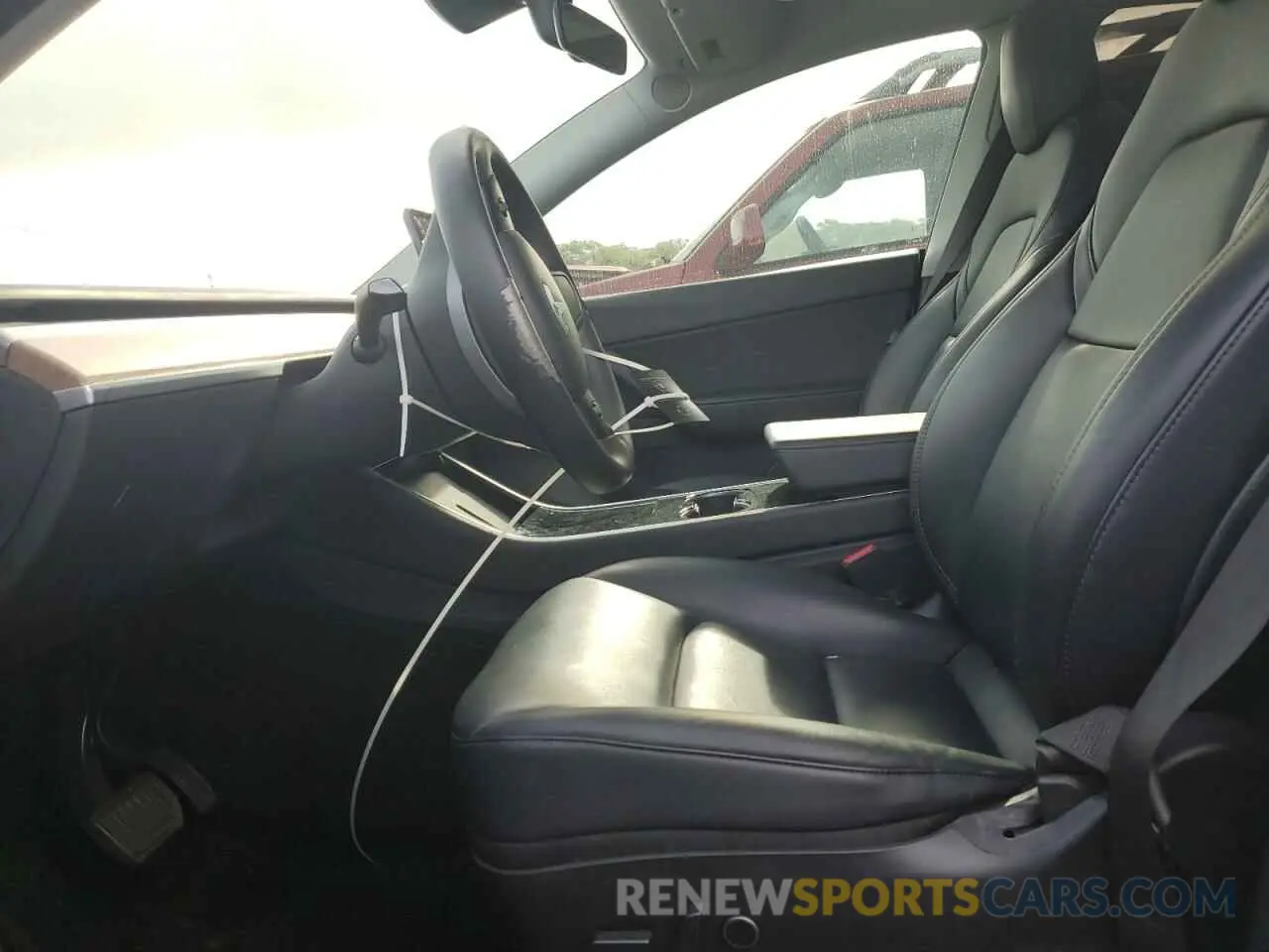 7 Photograph of a damaged car 5YJYGDED9MF105869 TESLA MODEL Y 2021