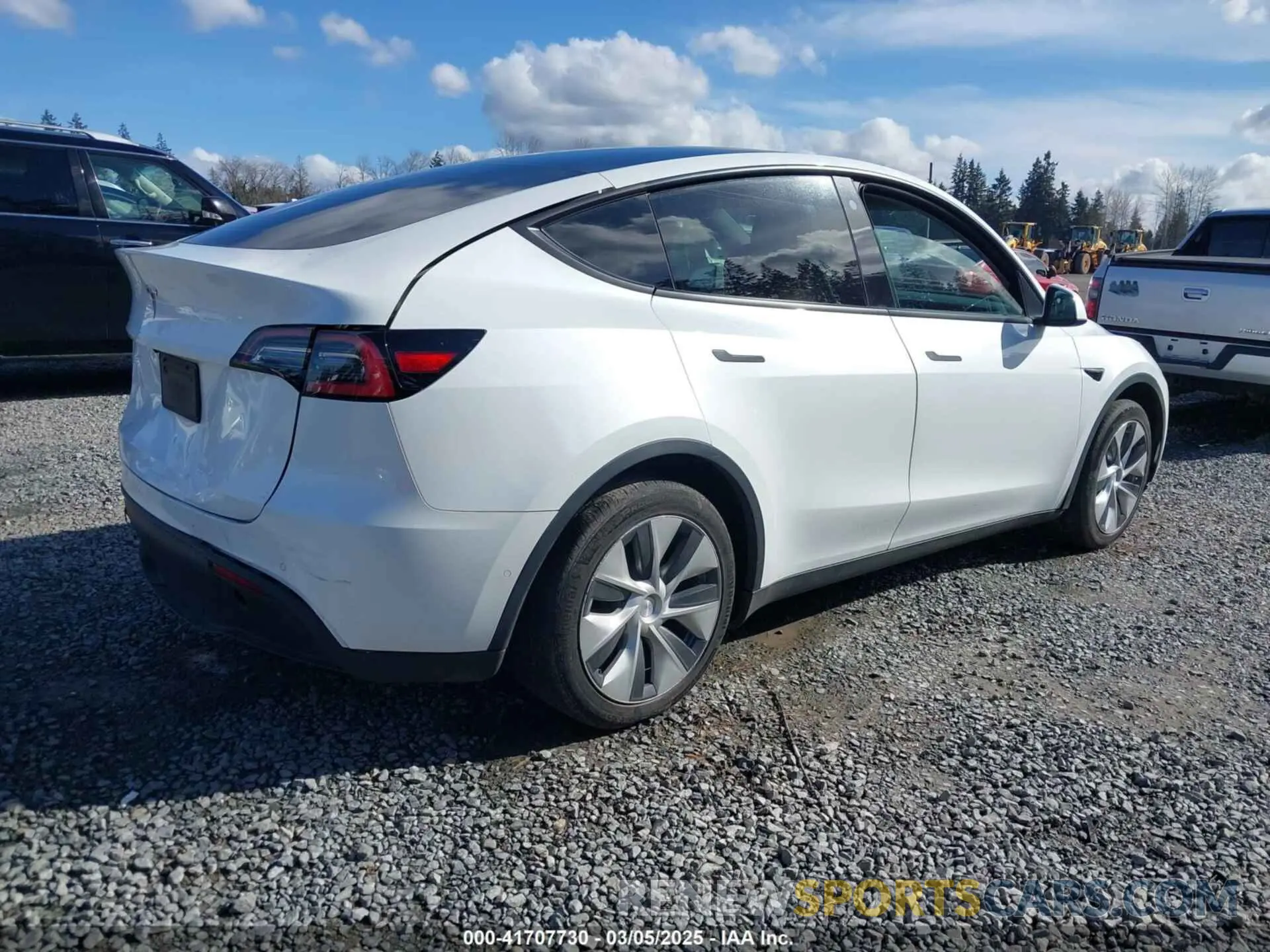 4 Фотография поврежденного автомобиля 5YJYGDED9MF110697 TESLA MODEL Y 2021