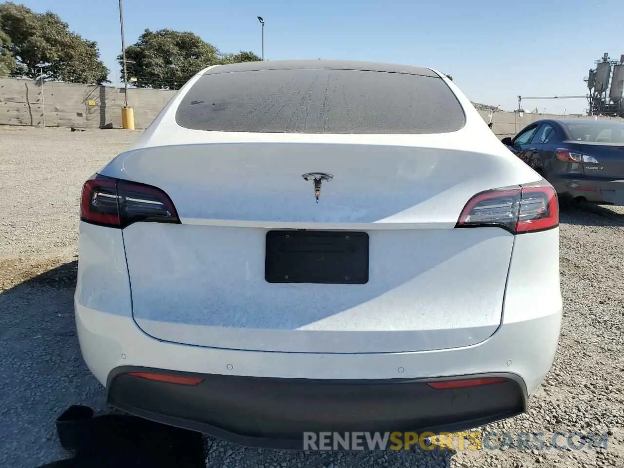 6 Photograph of a damaged car 5YJYGDED9MF132893 TESLA MODEL Y 2021