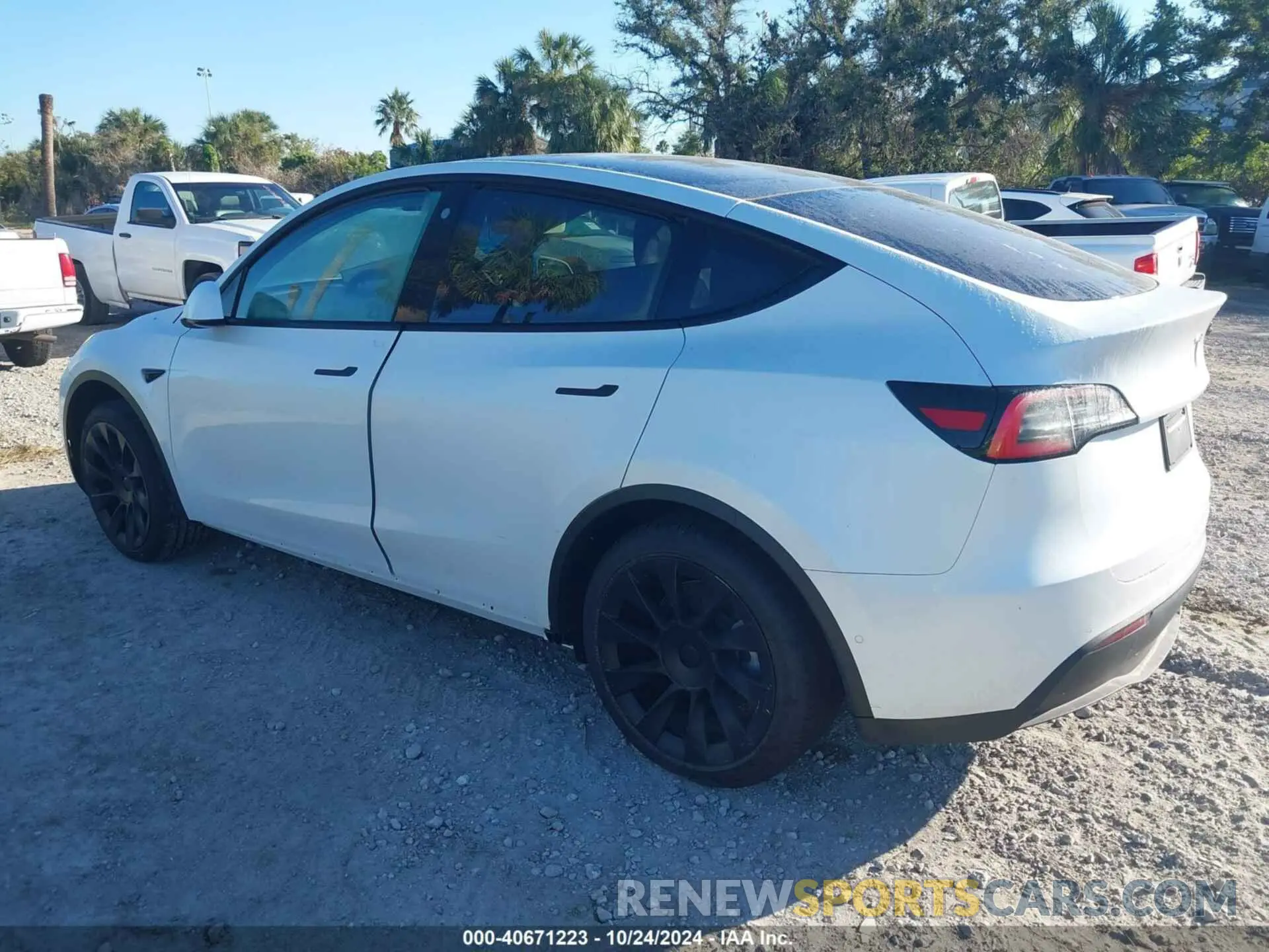 3 Photograph of a damaged car 5YJYGDEDXMF110160 TESLA MODEL Y 2021