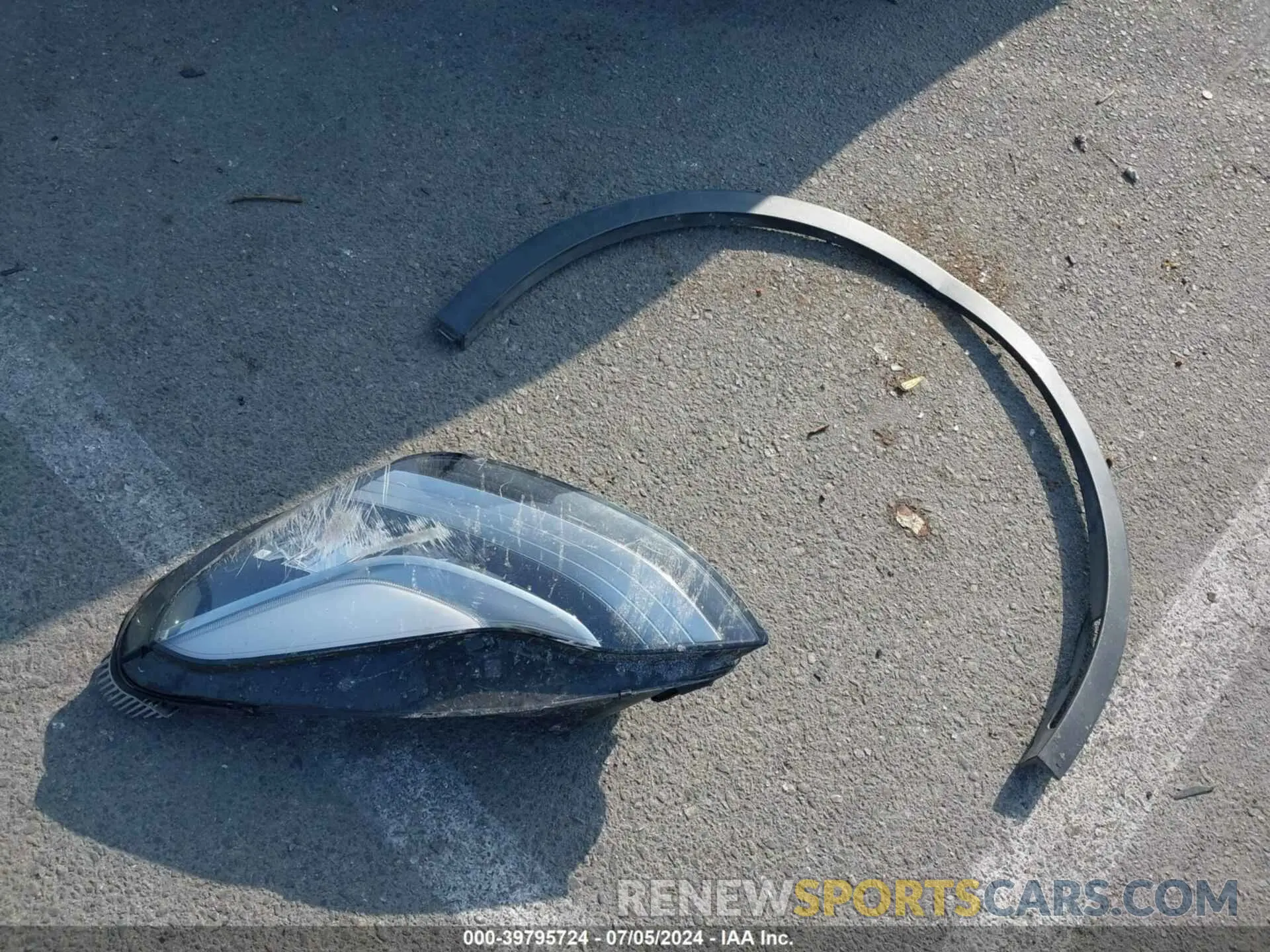 11 Photograph of a damaged car 5YJYGDEDXMF134443 TESLA MODEL Y 2021