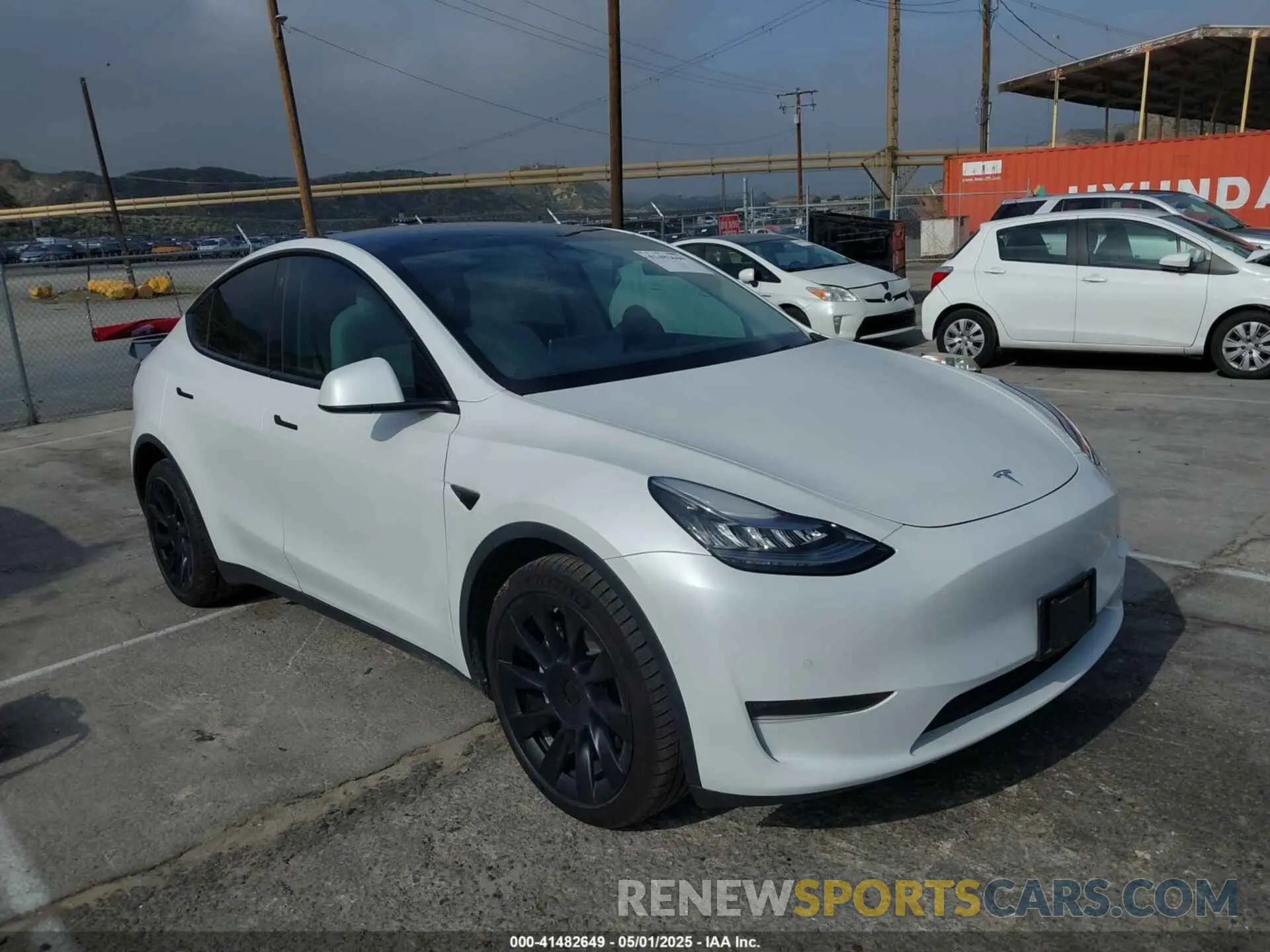 1 Фотография поврежденного автомобиля 5YJYGDEE0MF069451 TESLA MODEL Y 2021