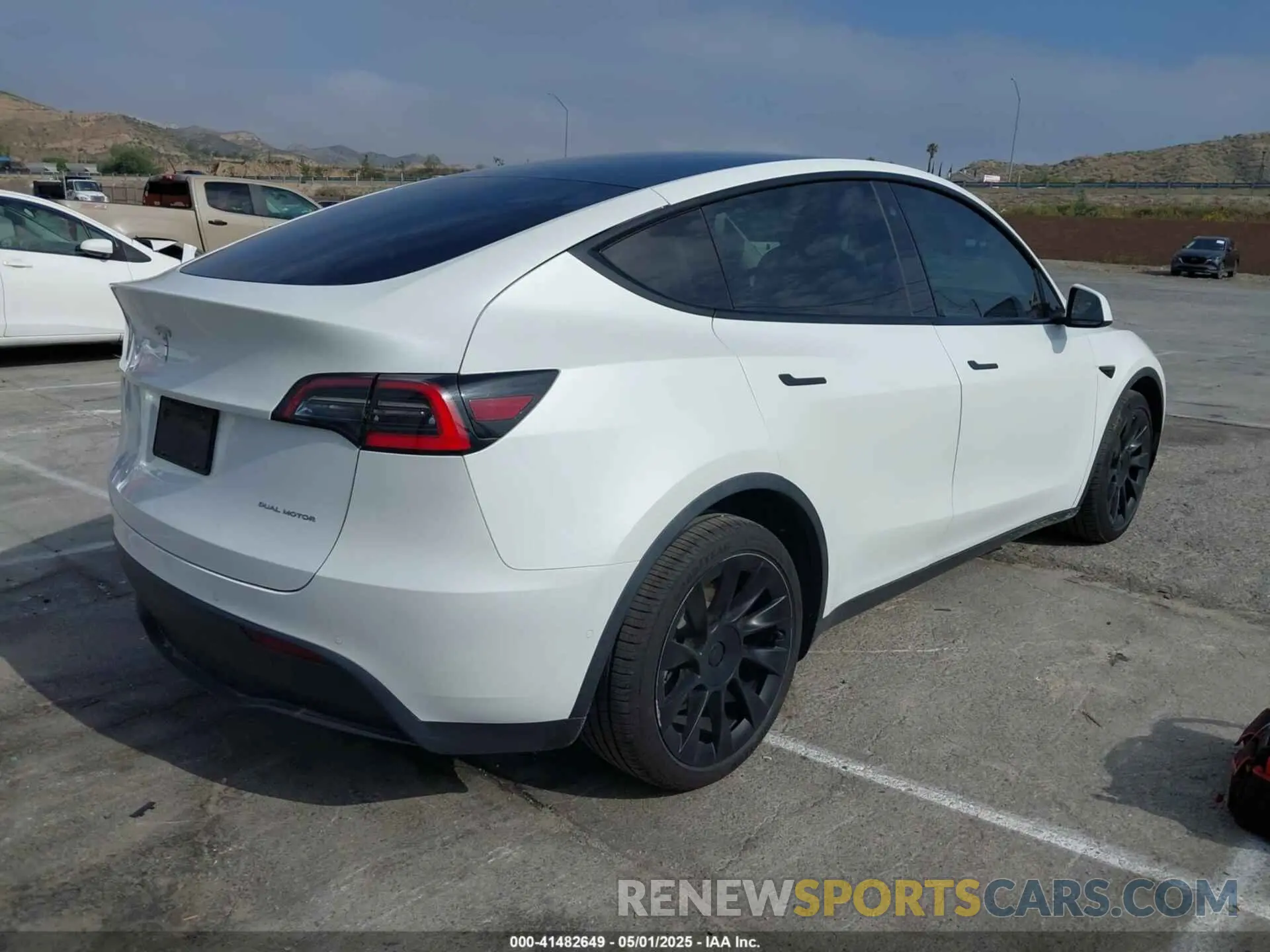 4 Фотография поврежденного автомобиля 5YJYGDEE0MF069451 TESLA MODEL Y 2021