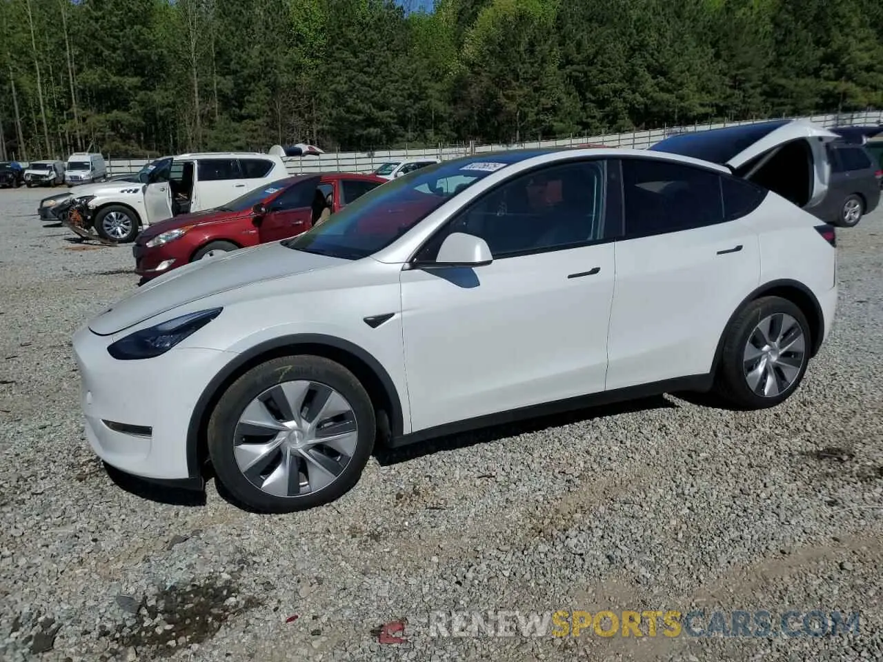 1 Photograph of a damaged car 5YJYGDEE0MF085746 TESLA MODEL Y 2021