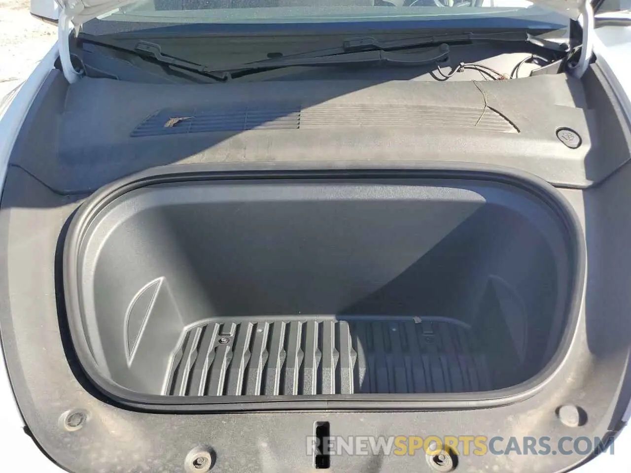 14 Photograph of a damaged car 5YJYGDEE0MF085746 TESLA MODEL Y 2021