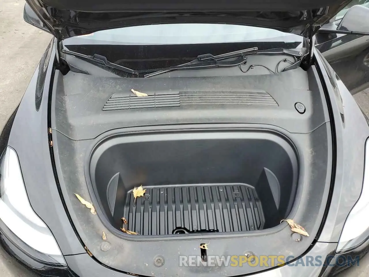 12 Photograph of a damaged car 5YJYGDEE0MF088209 TESLA MODEL Y 2021