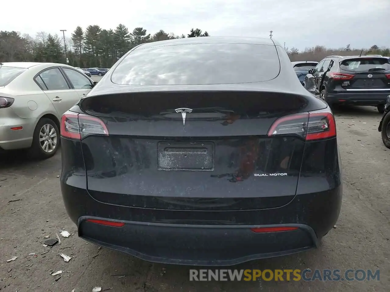 6 Photograph of a damaged car 5YJYGDEE0MF088209 TESLA MODEL Y 2021