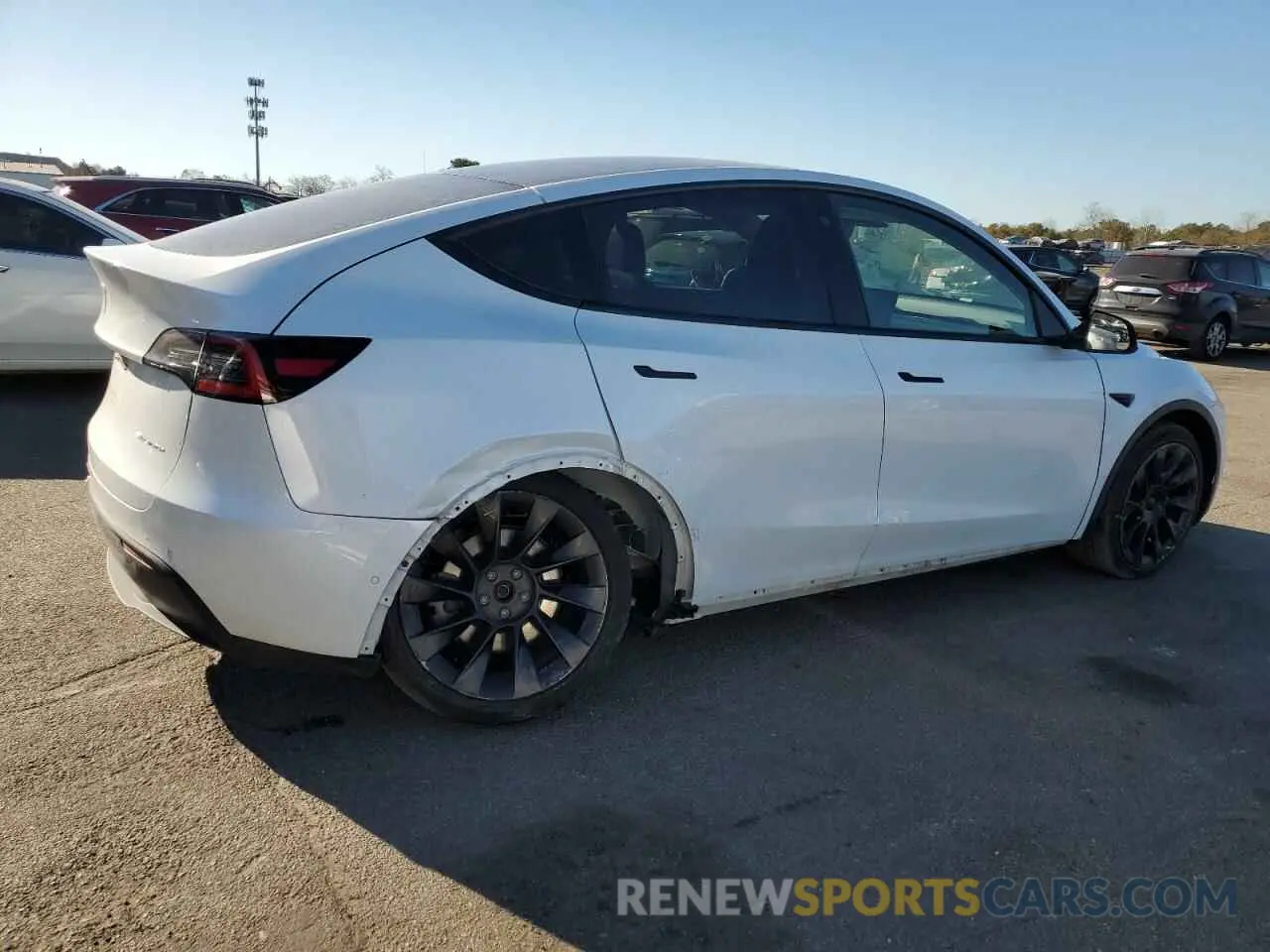 3 Фотография поврежденного автомобиля 5YJYGDEE0MF088517 TESLA MODEL Y 2021