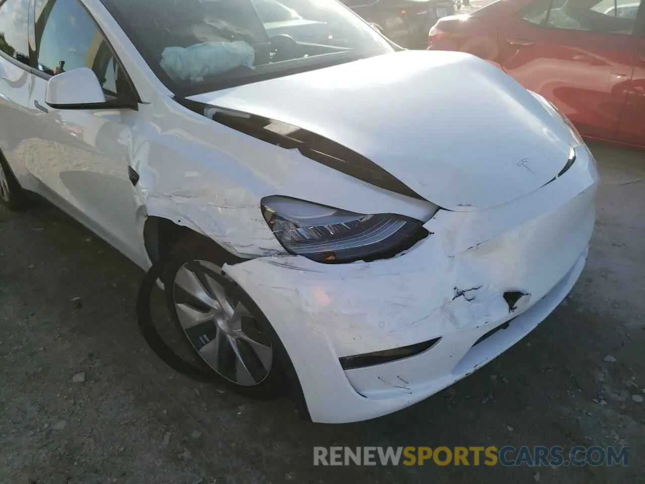 9 Photograph of a damaged car 5YJYGDEE0MF096858 TESLA MODEL Y 2021