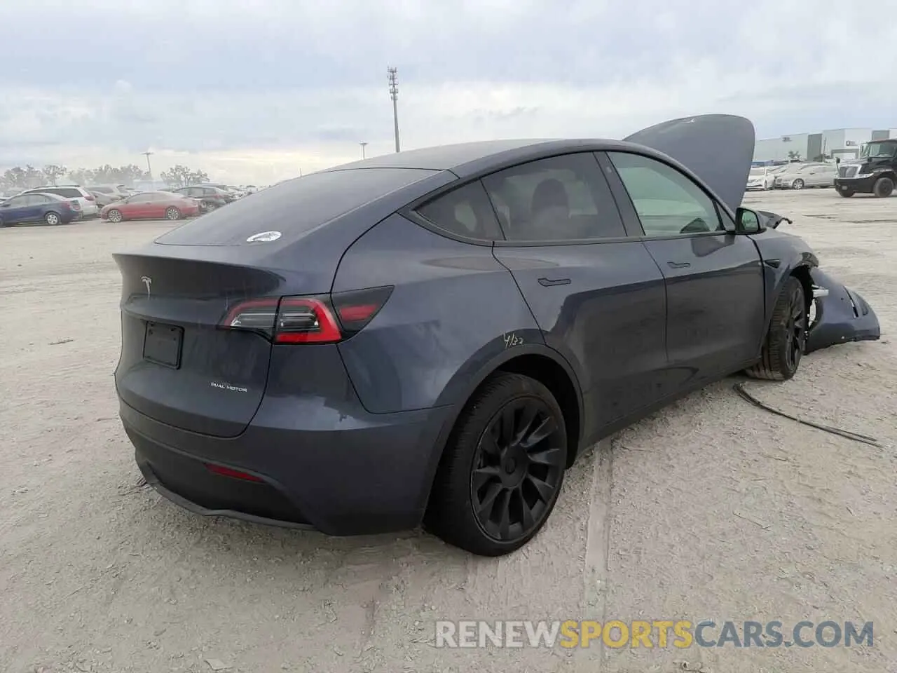4 Photograph of a damaged car 5YJYGDEE0MF115506 TESLA MODEL Y 2021