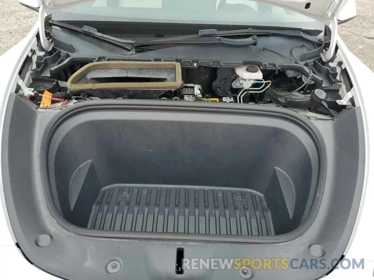 11 Photograph of a damaged car 5YJYGDEE0MF141586 TESLA MODEL Y 2021