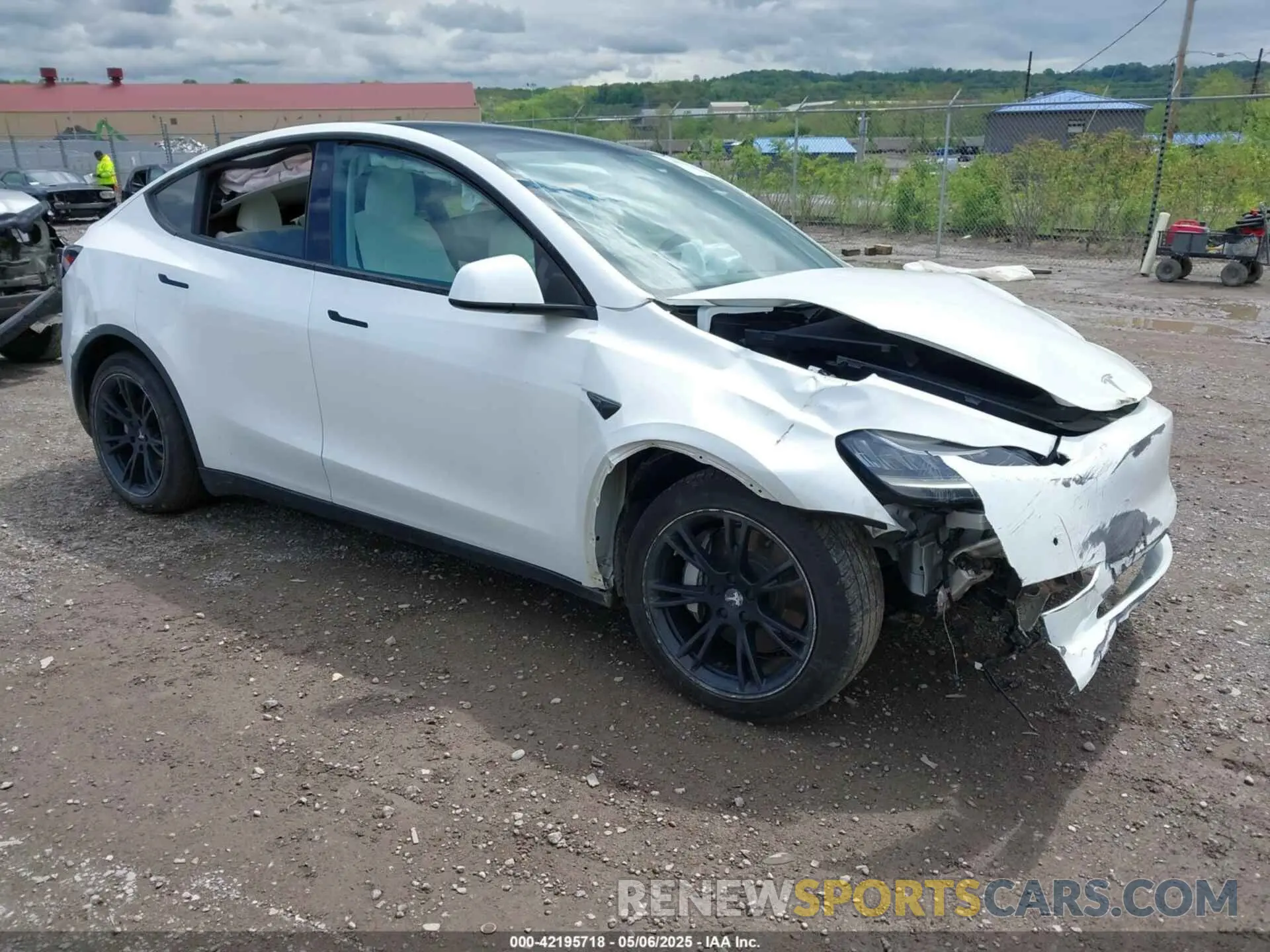 1 Photograph of a damaged car 5YJYGDEE0MF144777 TESLA MODEL Y 2021