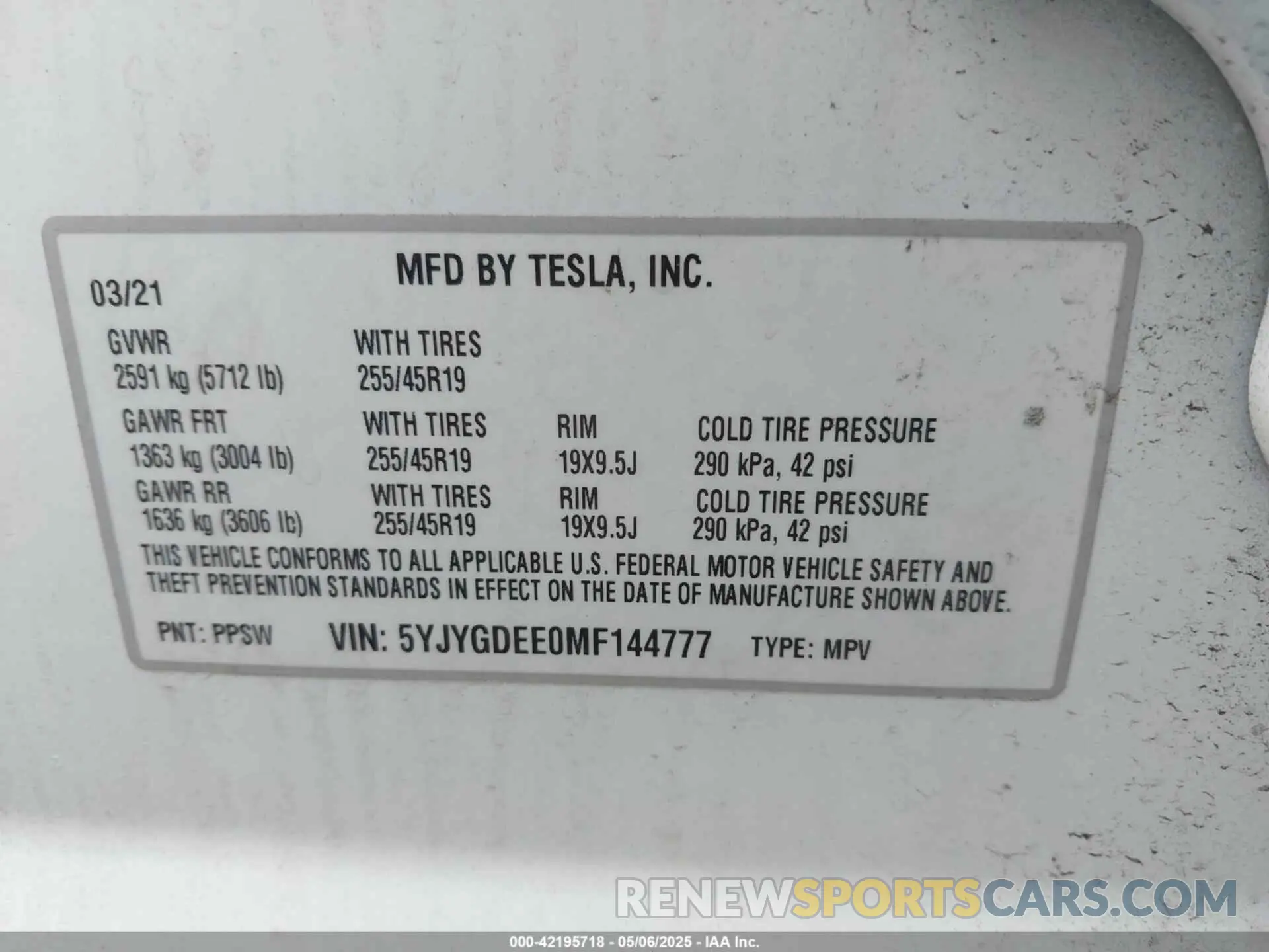 9 Photograph of a damaged car 5YJYGDEE0MF144777 TESLA MODEL Y 2021