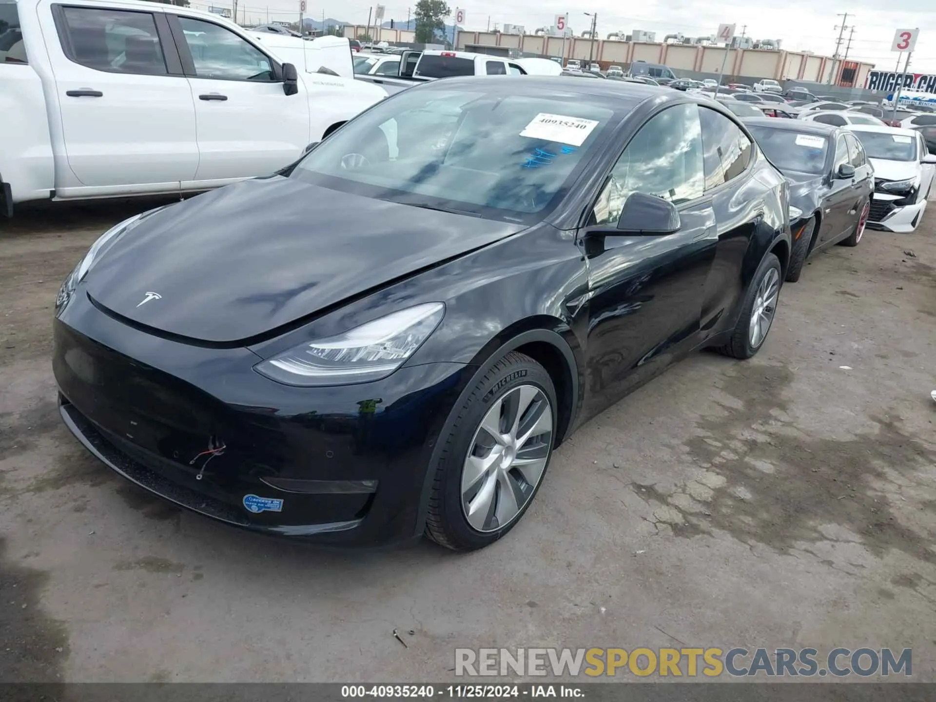 2 Photograph of a damaged car 5YJYGDEE0MF152779 TESLA MODEL Y 2021