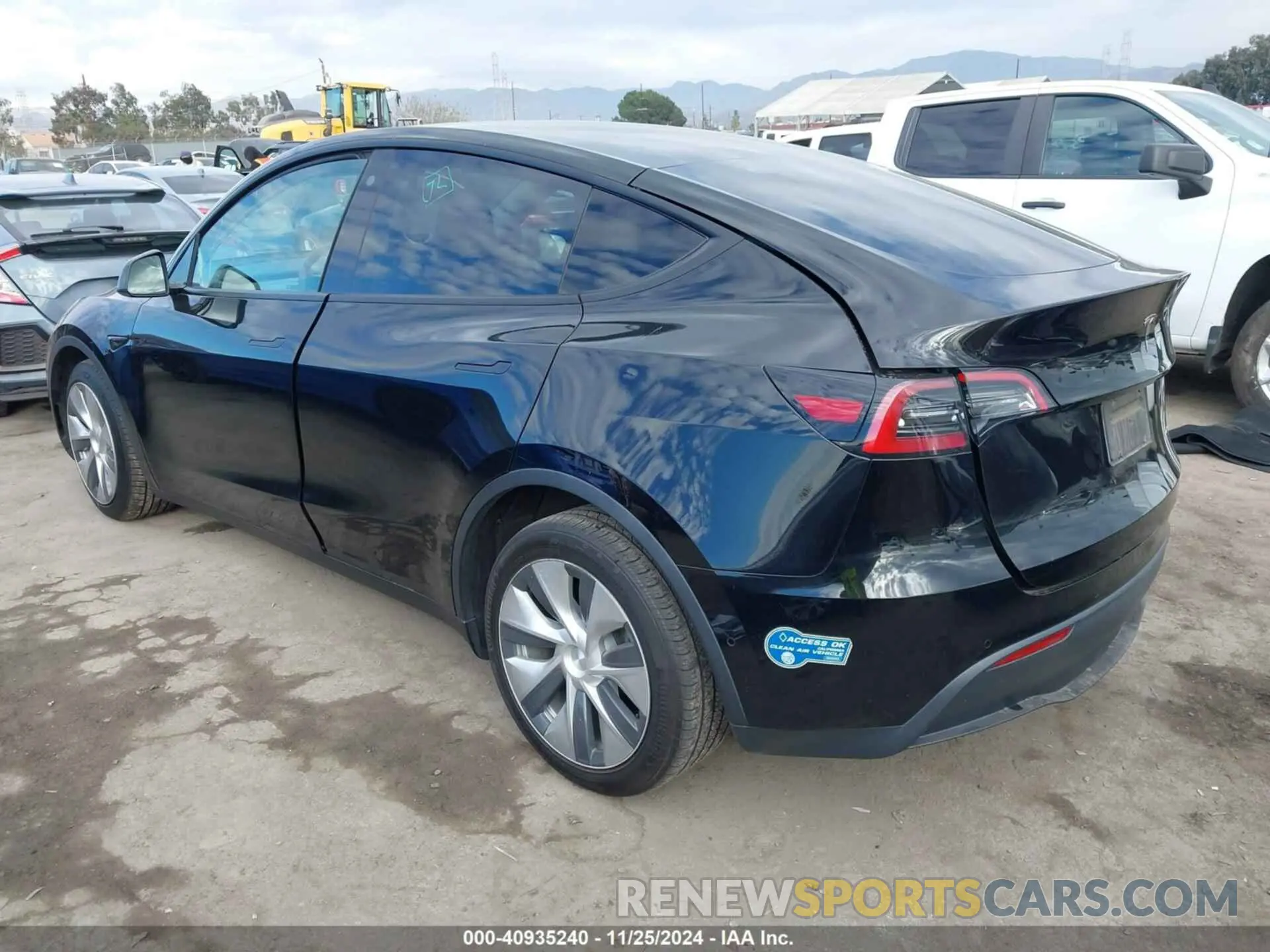 3 Photograph of a damaged car 5YJYGDEE0MF152779 TESLA MODEL Y 2021