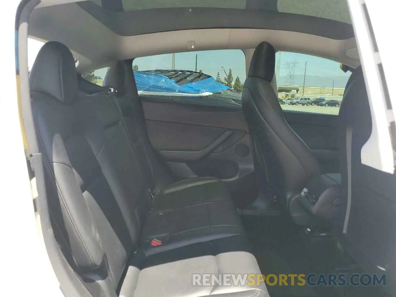 10 Photograph of a damaged car 5YJYGDEE0MF153074 TESLA MODEL Y 2021