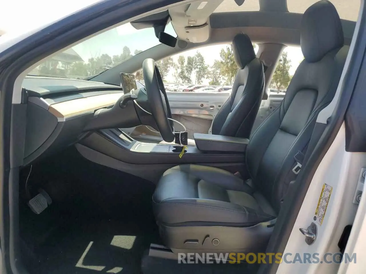 7 Photograph of a damaged car 5YJYGDEE0MF153074 TESLA MODEL Y 2021