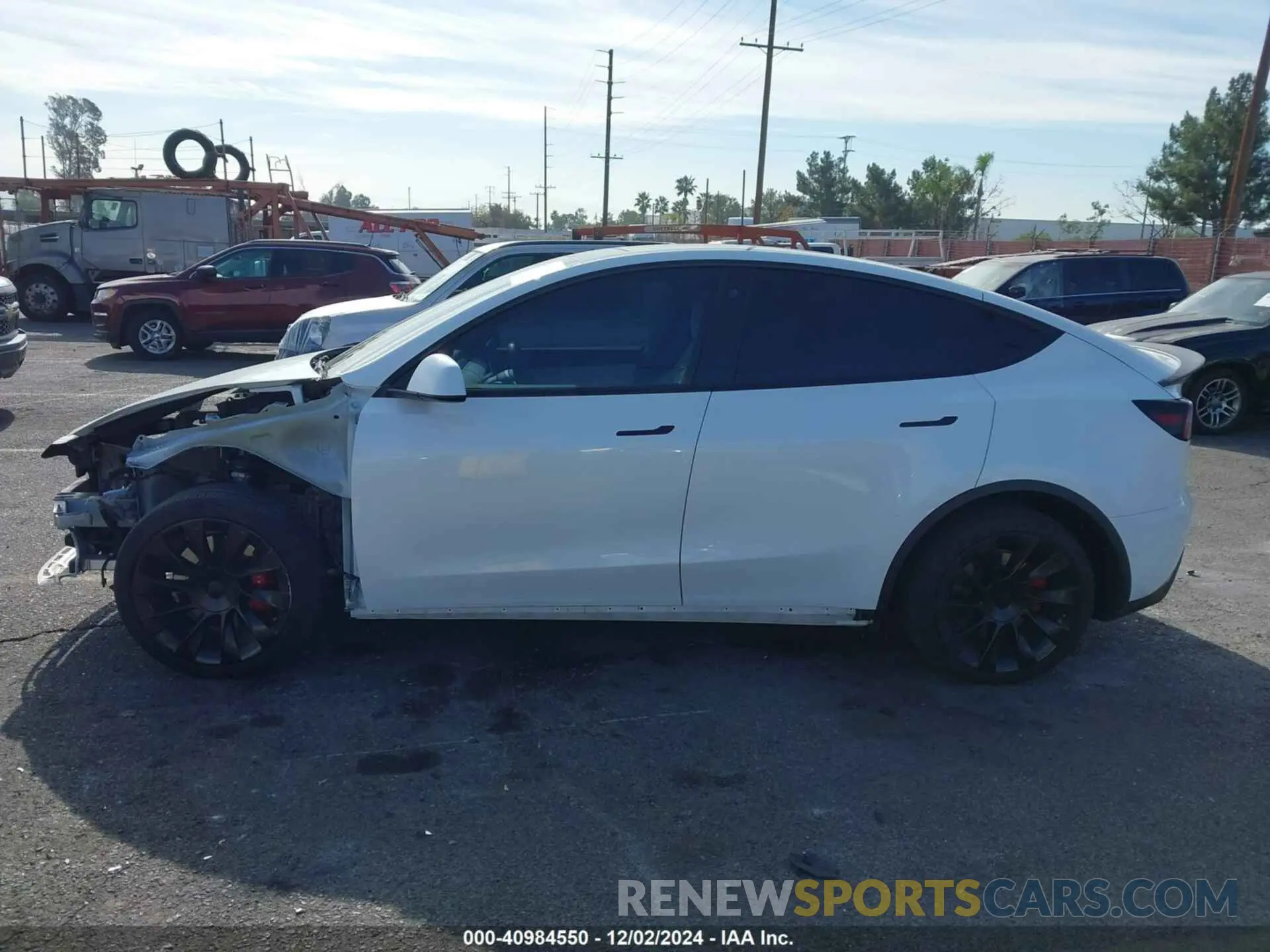 15 Photograph of a damaged car 5YJYGDEE0MF161935 TESLA MODEL Y 2021