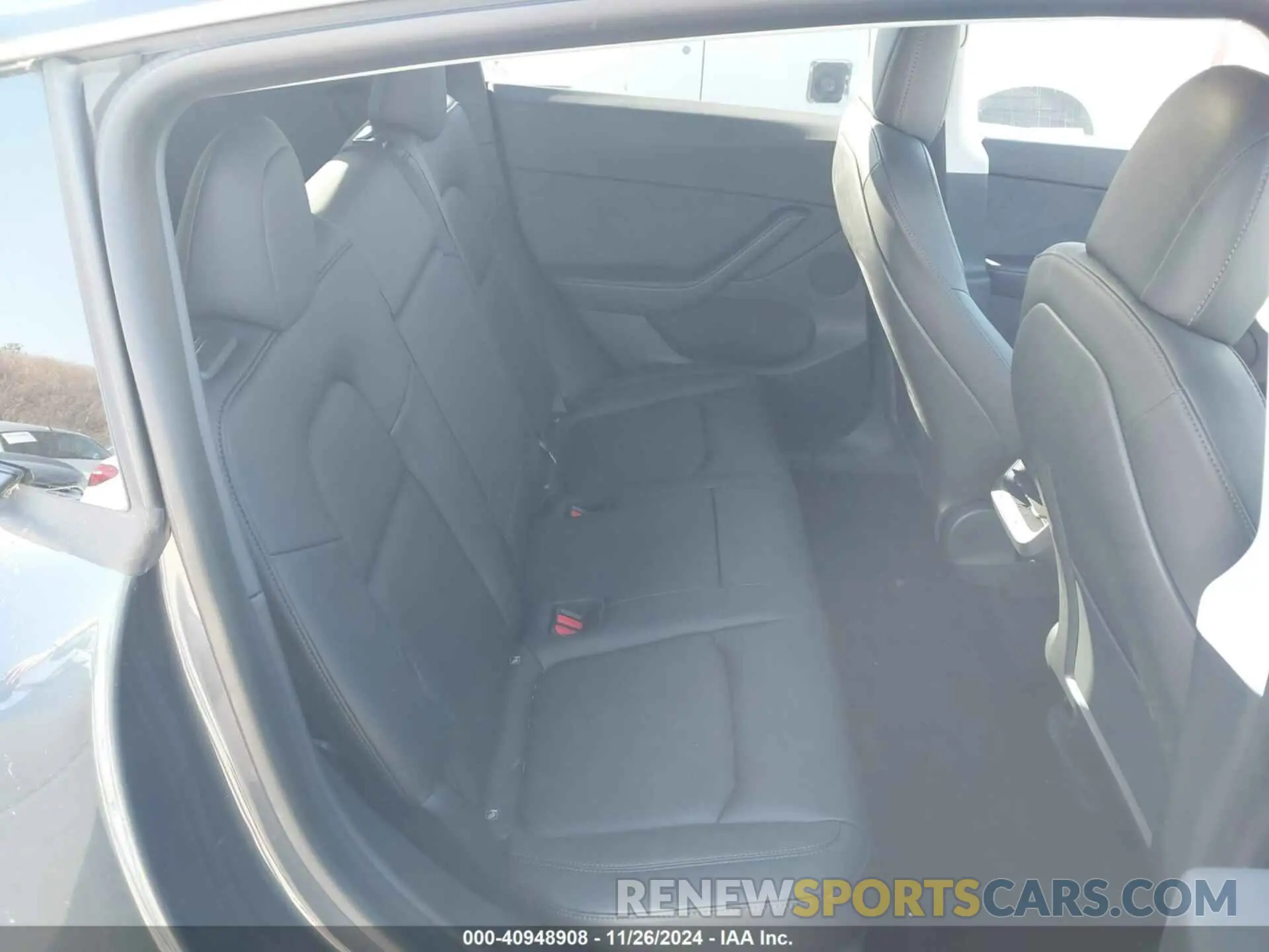8 Photograph of a damaged car 5YJYGDEE0MF184275 TESLA MODEL Y 2021