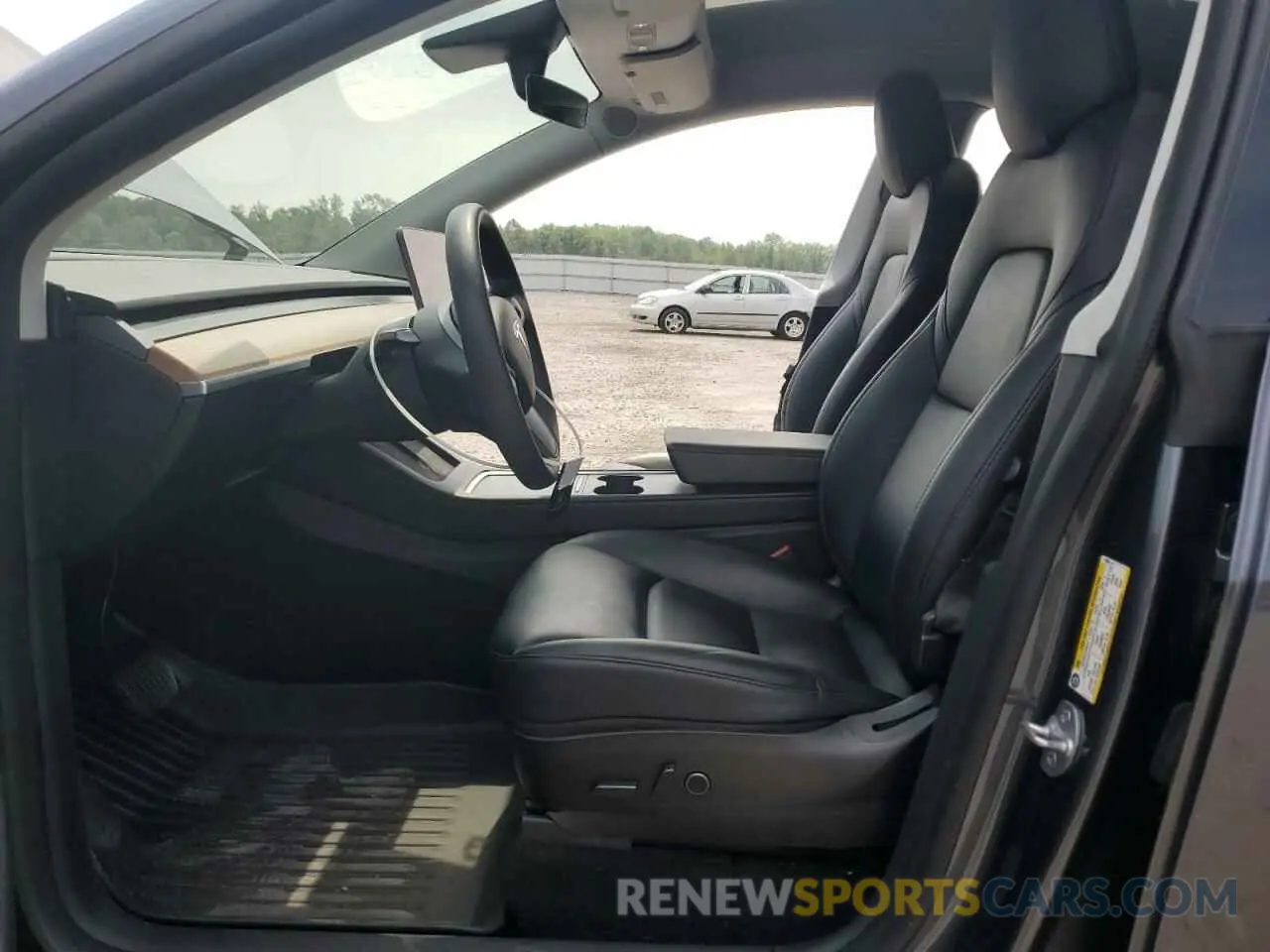 7 Photograph of a damaged car 5YJYGDEE0MF196037 TESLA MODEL Y 2021