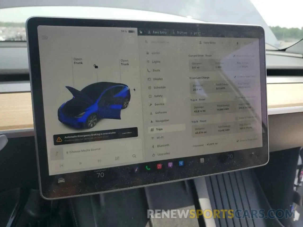 9 Photograph of a damaged car 5YJYGDEE0MF196037 TESLA MODEL Y 2021