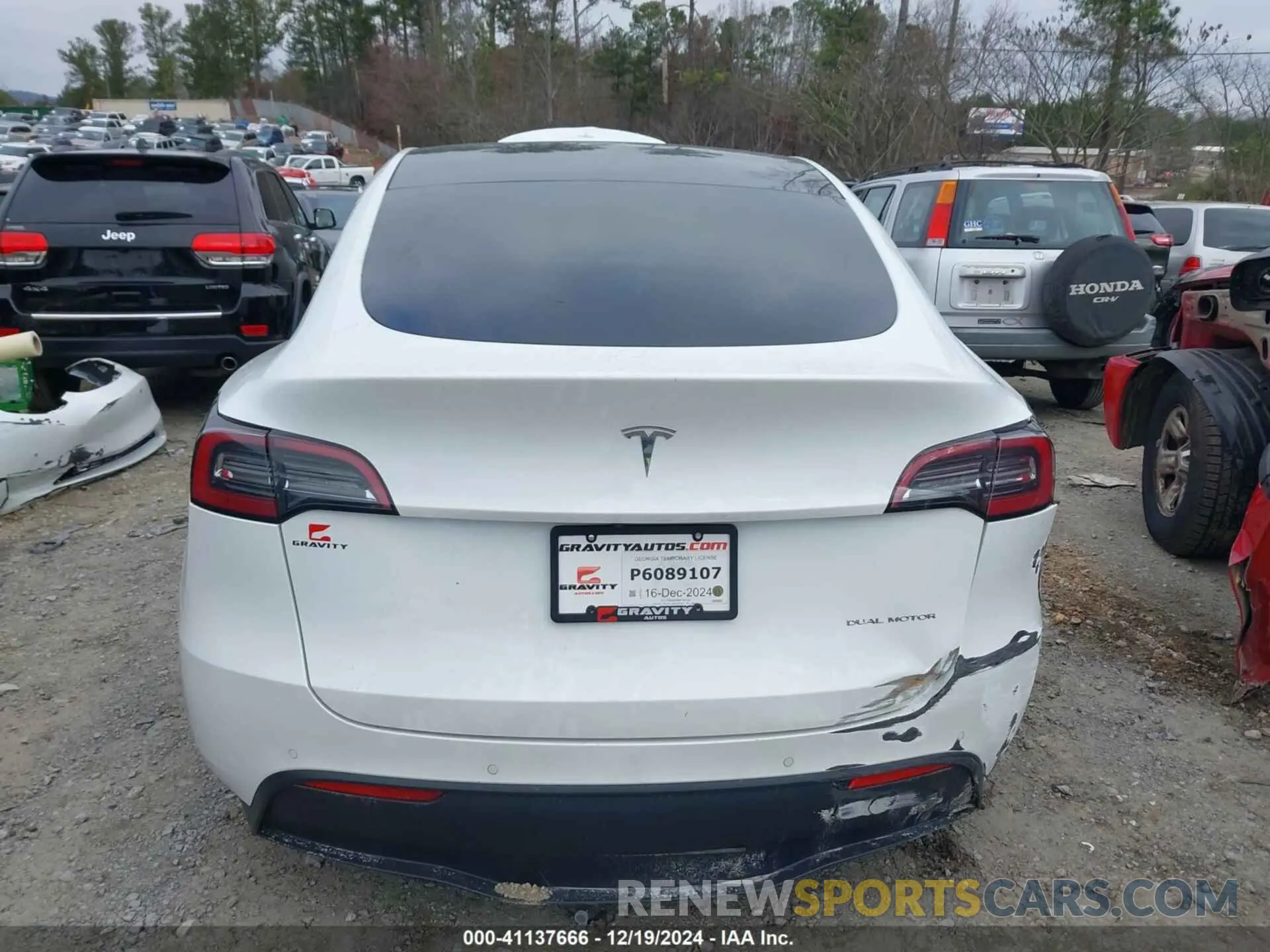 16 Photograph of a damaged car 5YJYGDEE0MF199164 TESLA MODEL Y 2021