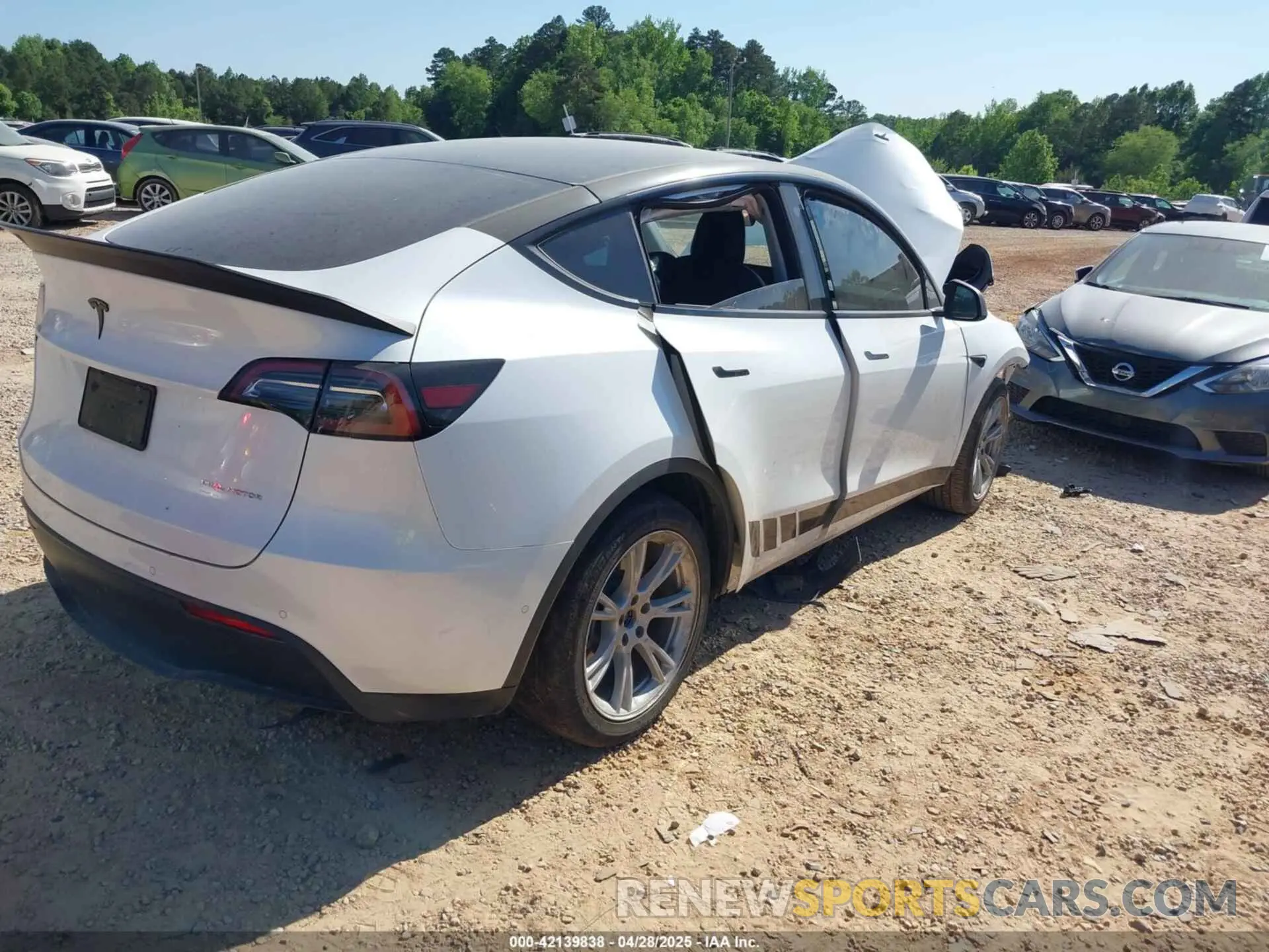 4 Фотография поврежденного автомобиля 5YJYGDEE0MF204377 TESLA MODEL Y 2021
