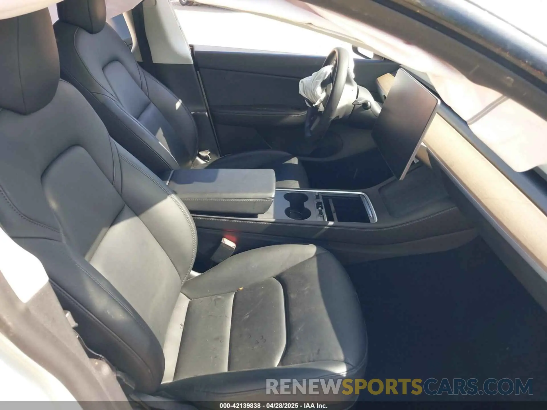 5 Фотография поврежденного автомобиля 5YJYGDEE0MF204377 TESLA MODEL Y 2021