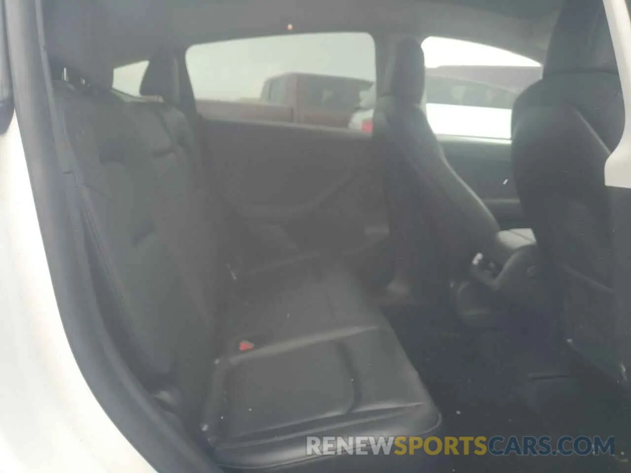 10 Photograph of a damaged car 5YJYGDEE0MF213418 TESLA MODEL Y 2021