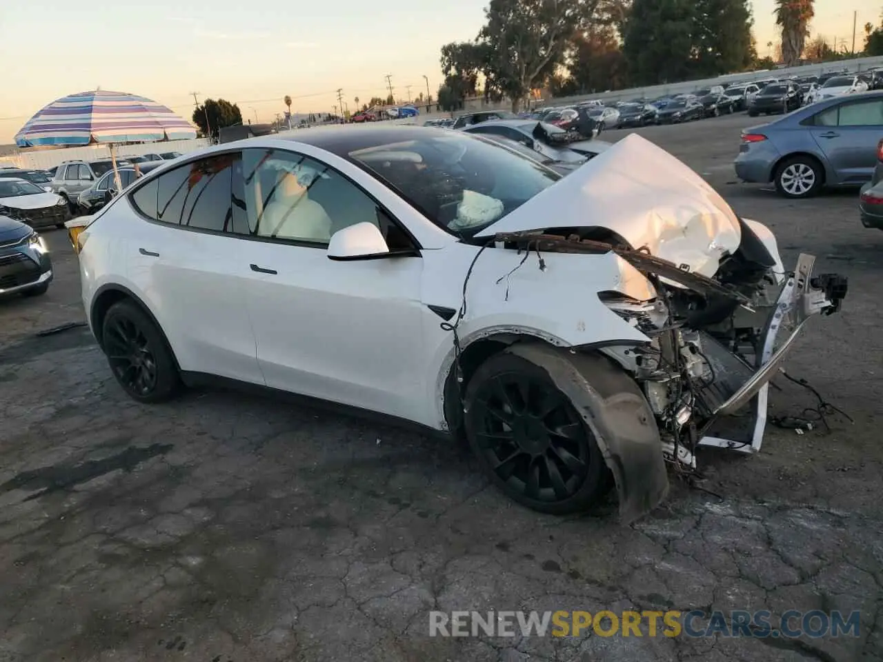 4 Фотография поврежденного автомобиля 5YJYGDEE0MF216254 TESLA MODEL Y 2021